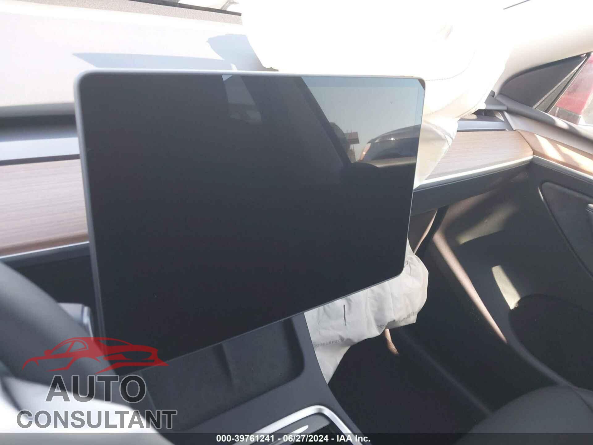 TESLA MODEL Y 2024 - 7SAYGDED4RF008220