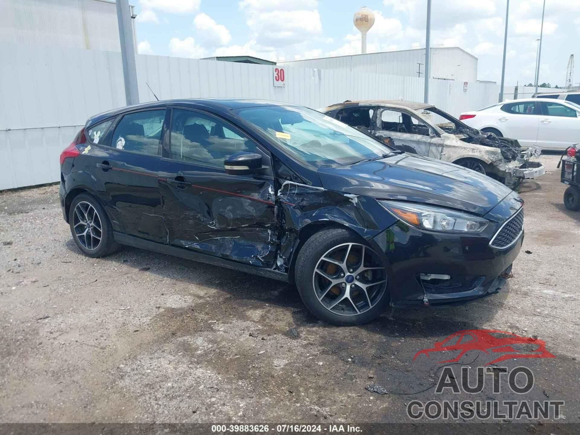 FORD FOCUS 2018 - 1FADP3M2XJL203624