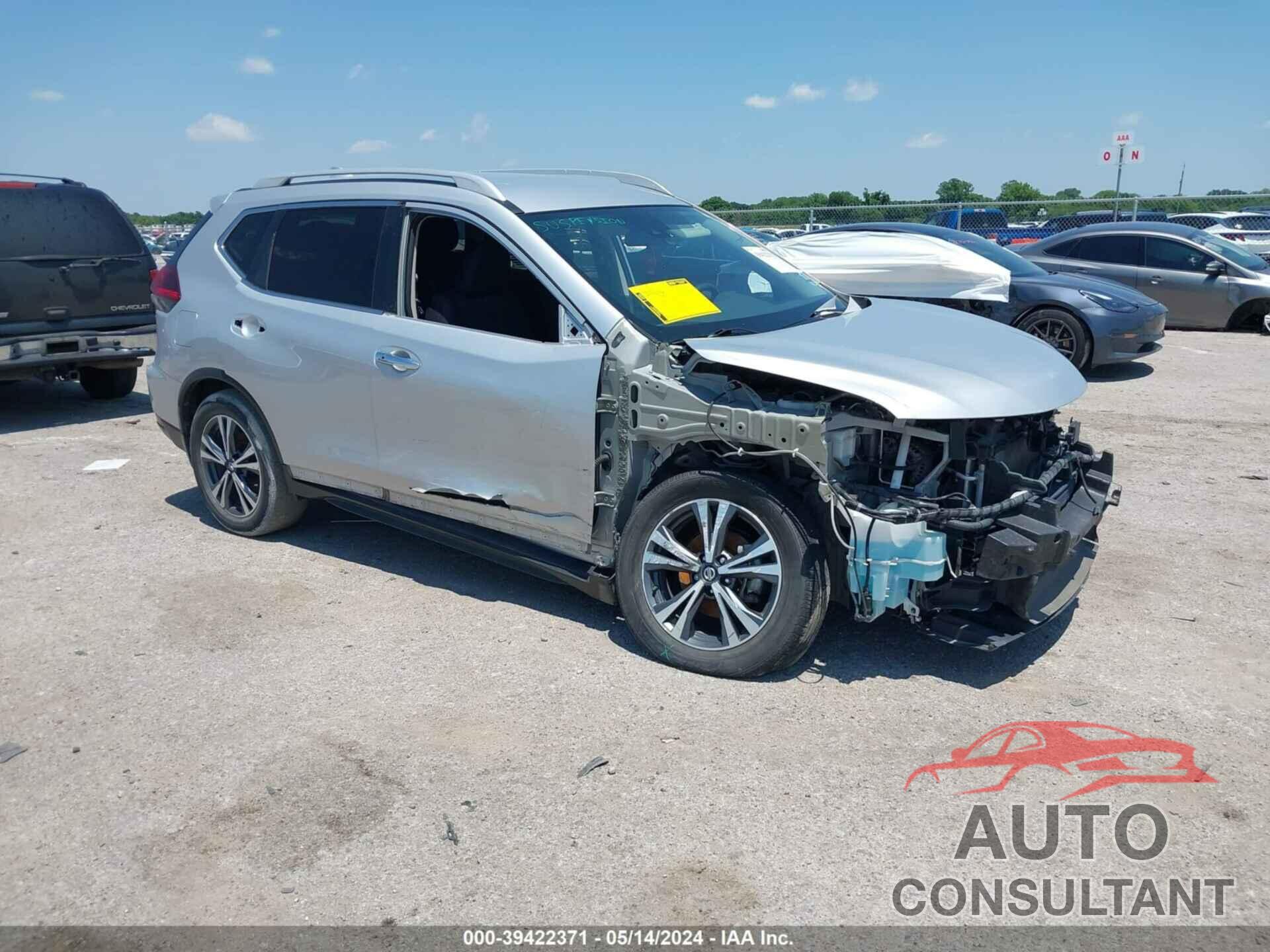 NISSAN ROGUE 2019 - 5N1AT2MT8KC752781