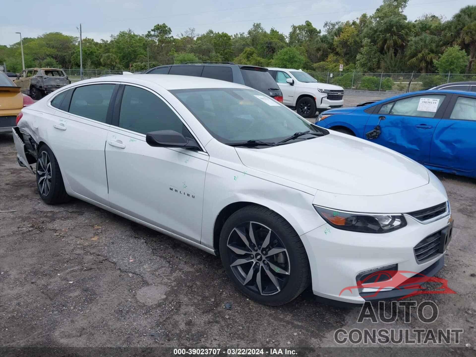CHEVROLET MALIBU 2018 - 1G1ZD5ST8JF277857