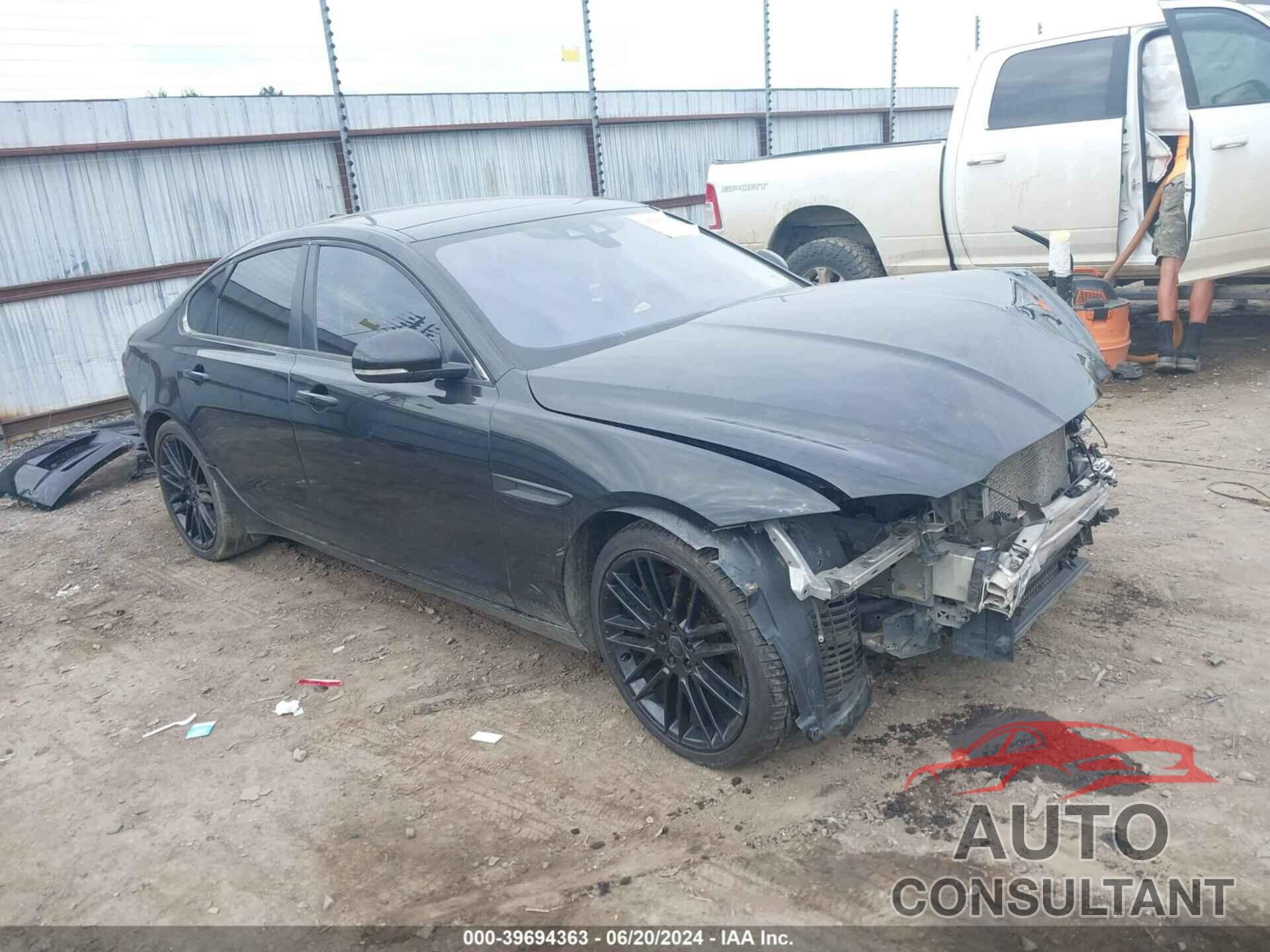 JAGUAR XF 2016 - SAJBE4BV8GCY13428
