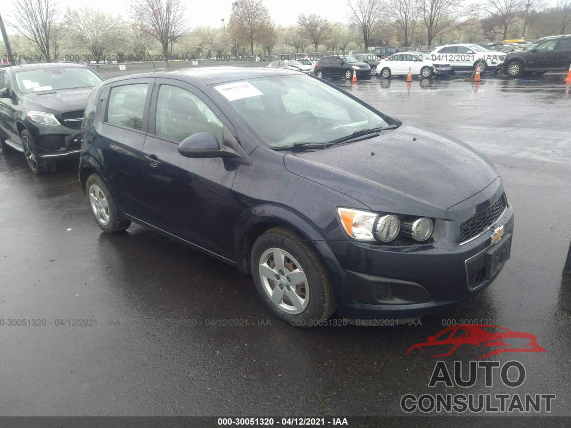 CHEVROLET SONIC 2016 - 1G1JA6SG7G4148463