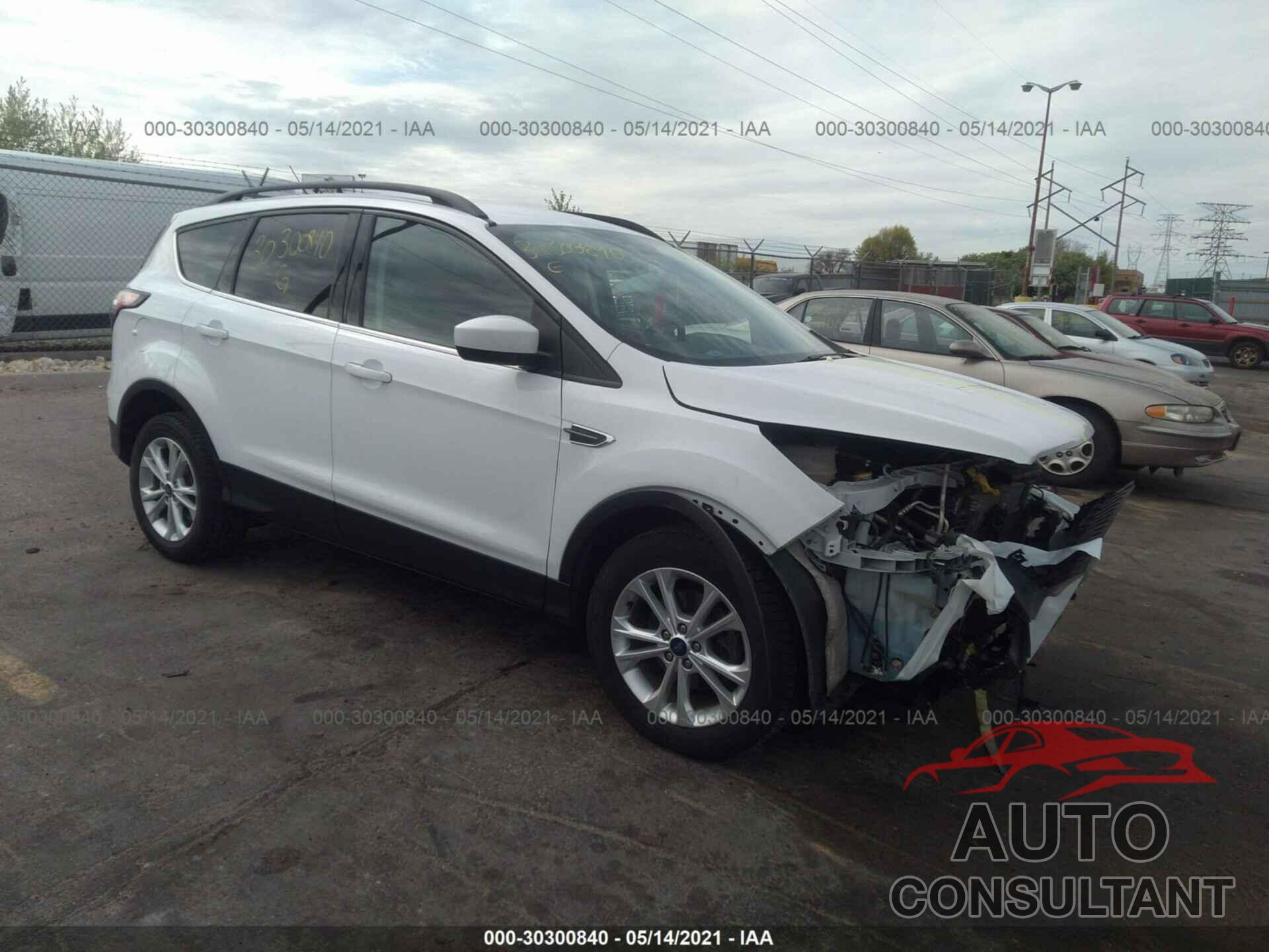 FORD ESCAPE 2018 - 1FMCU0GD8JUC12676