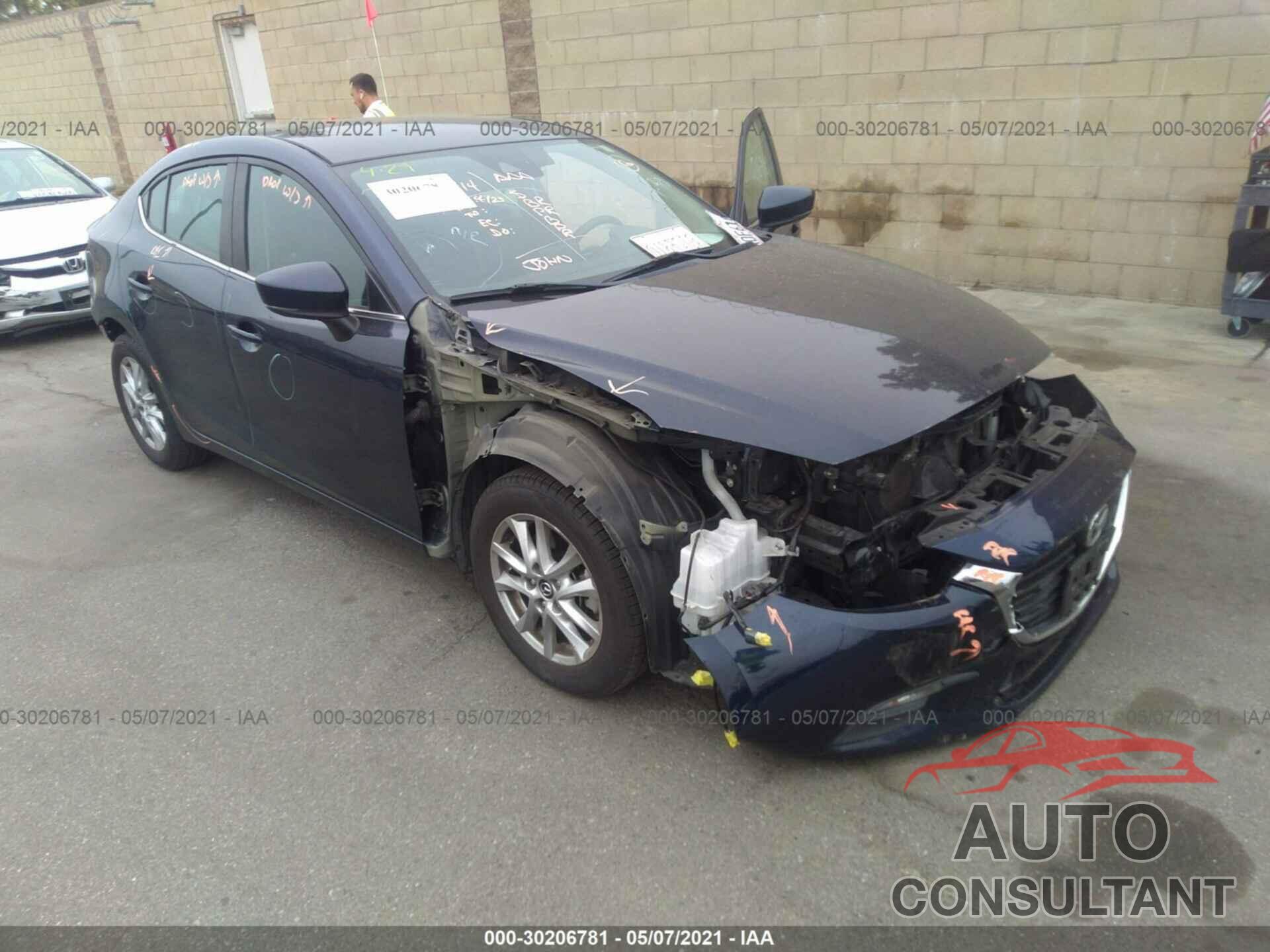 MAZDA MAZDA3 4-DOOR 2018 - 3MZBN1U75JM161169