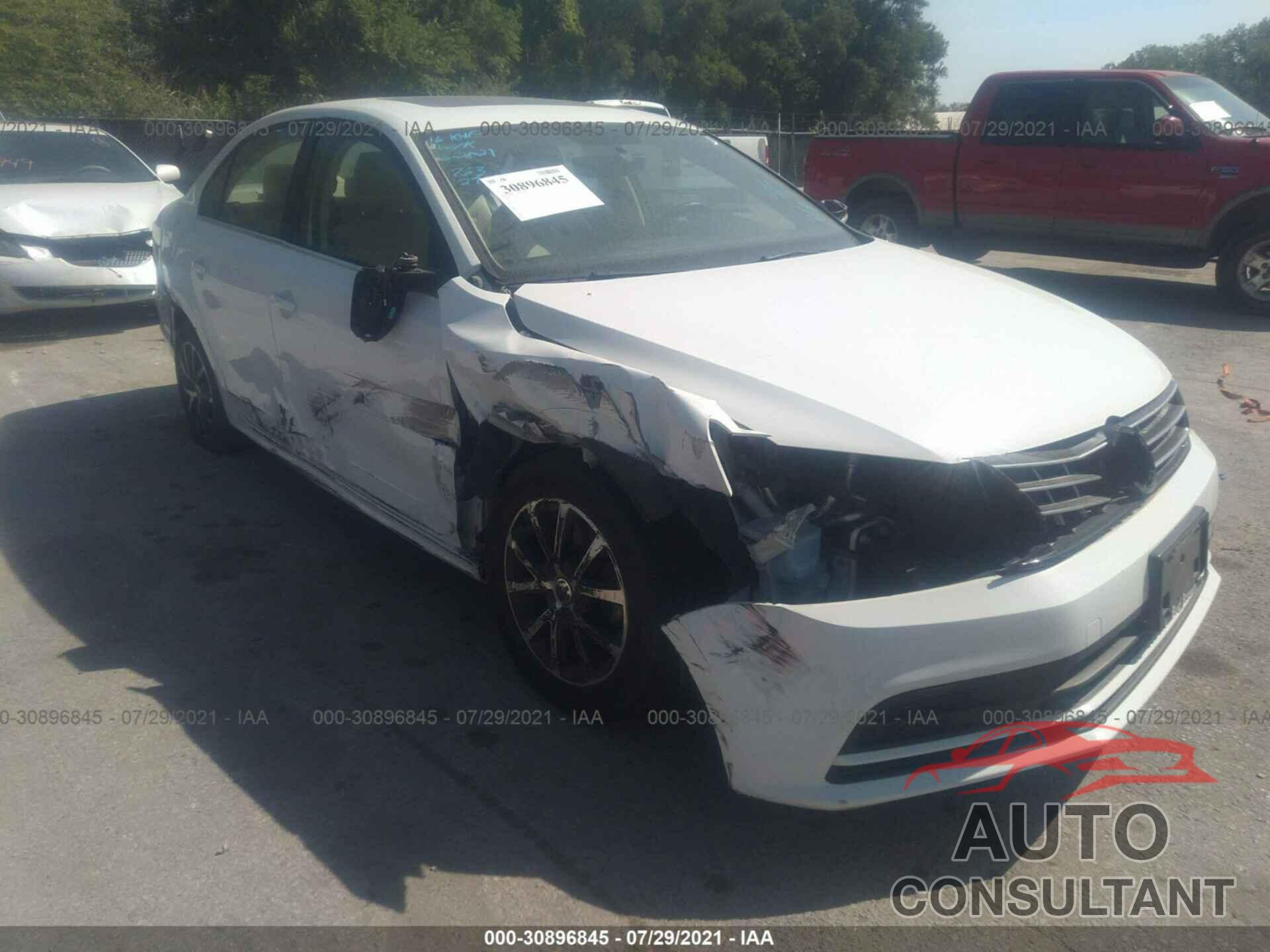 VOLKSWAGEN JETTA 2018 - 3VWDB7AJ6JM207726