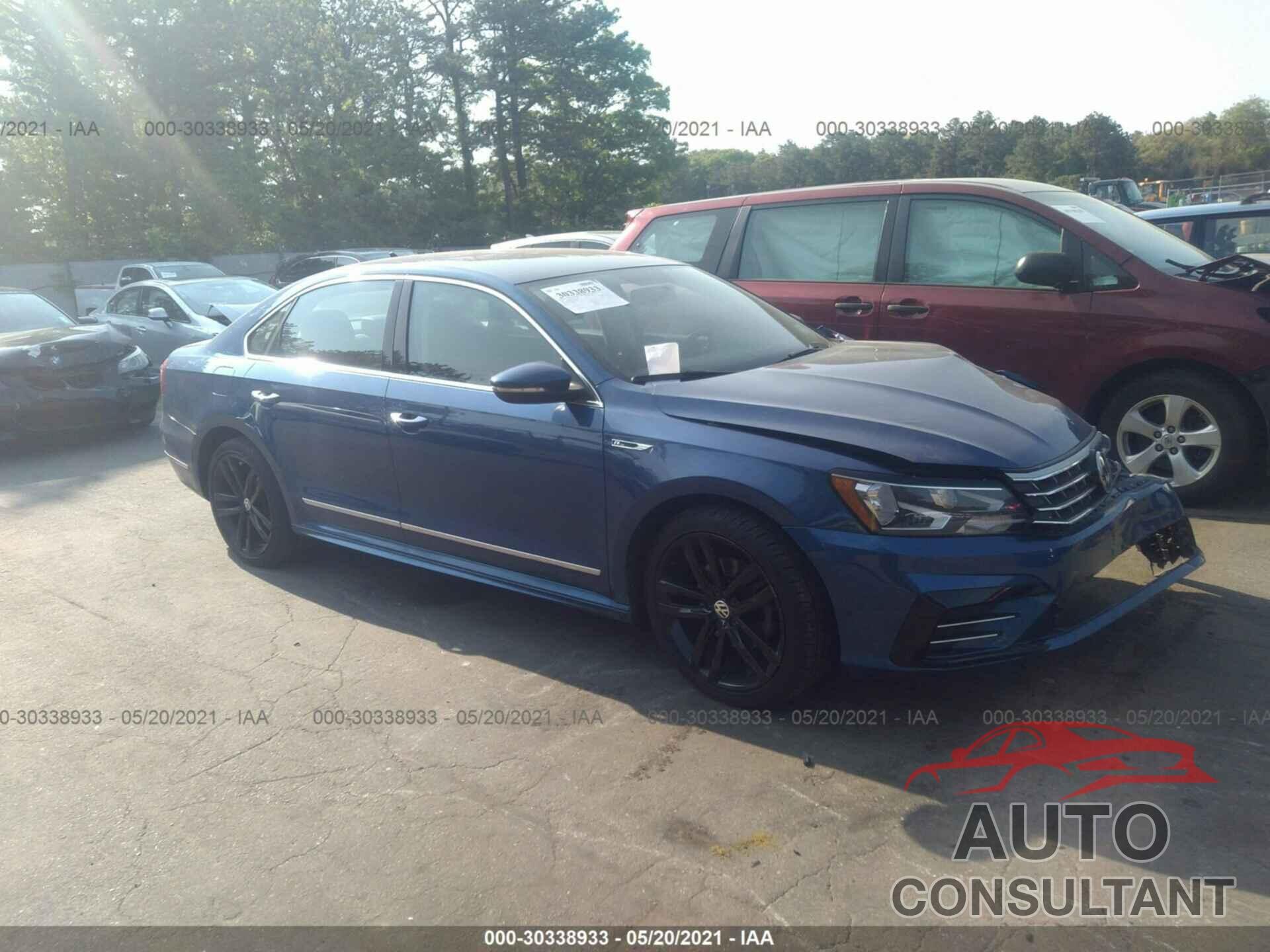 VOLKSWAGEN PASSAT 2017 - 1VWDT7A31HC050360