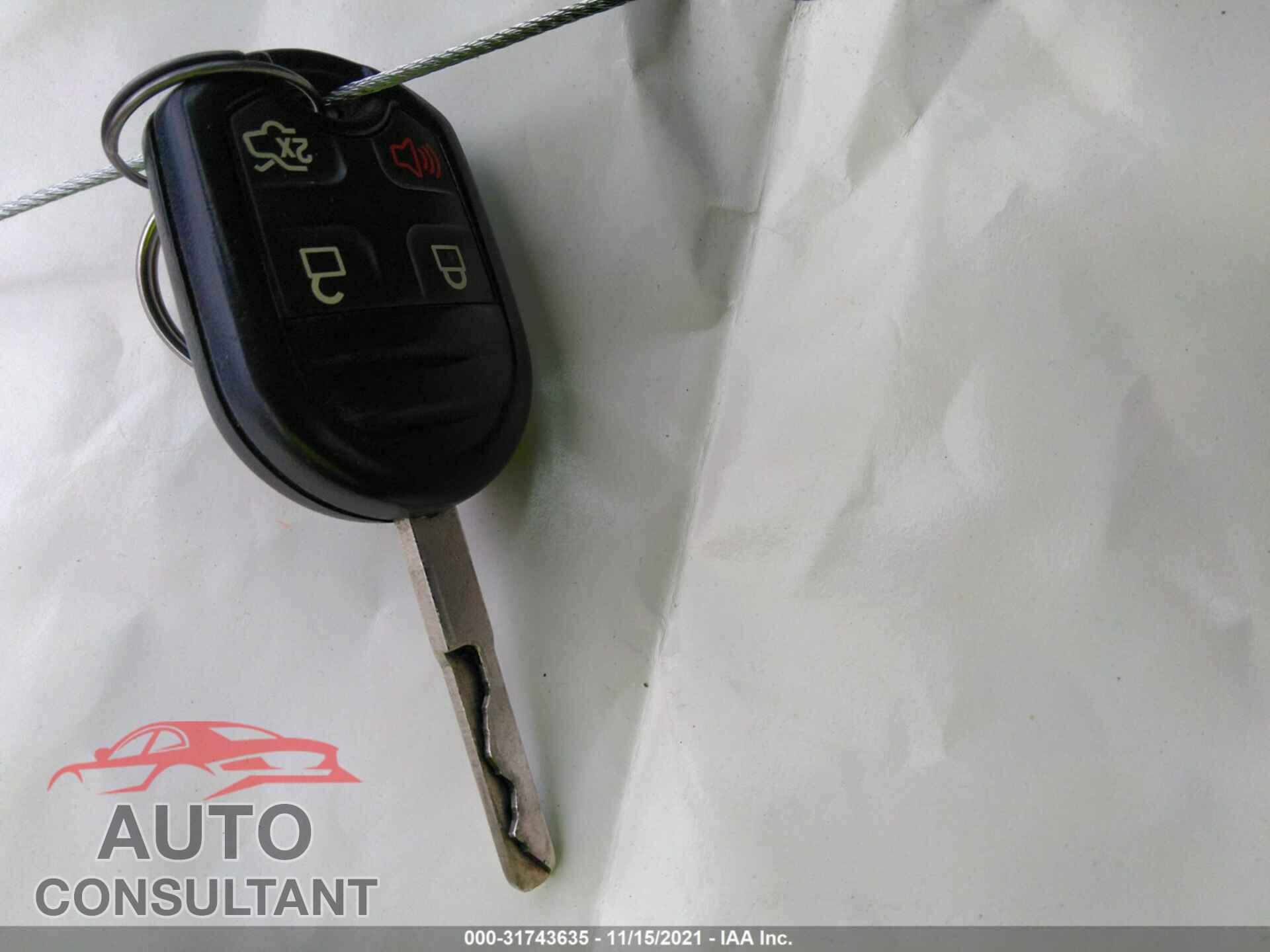 FORD FIESTA 2017 - 3FADP4EJ8HM104904