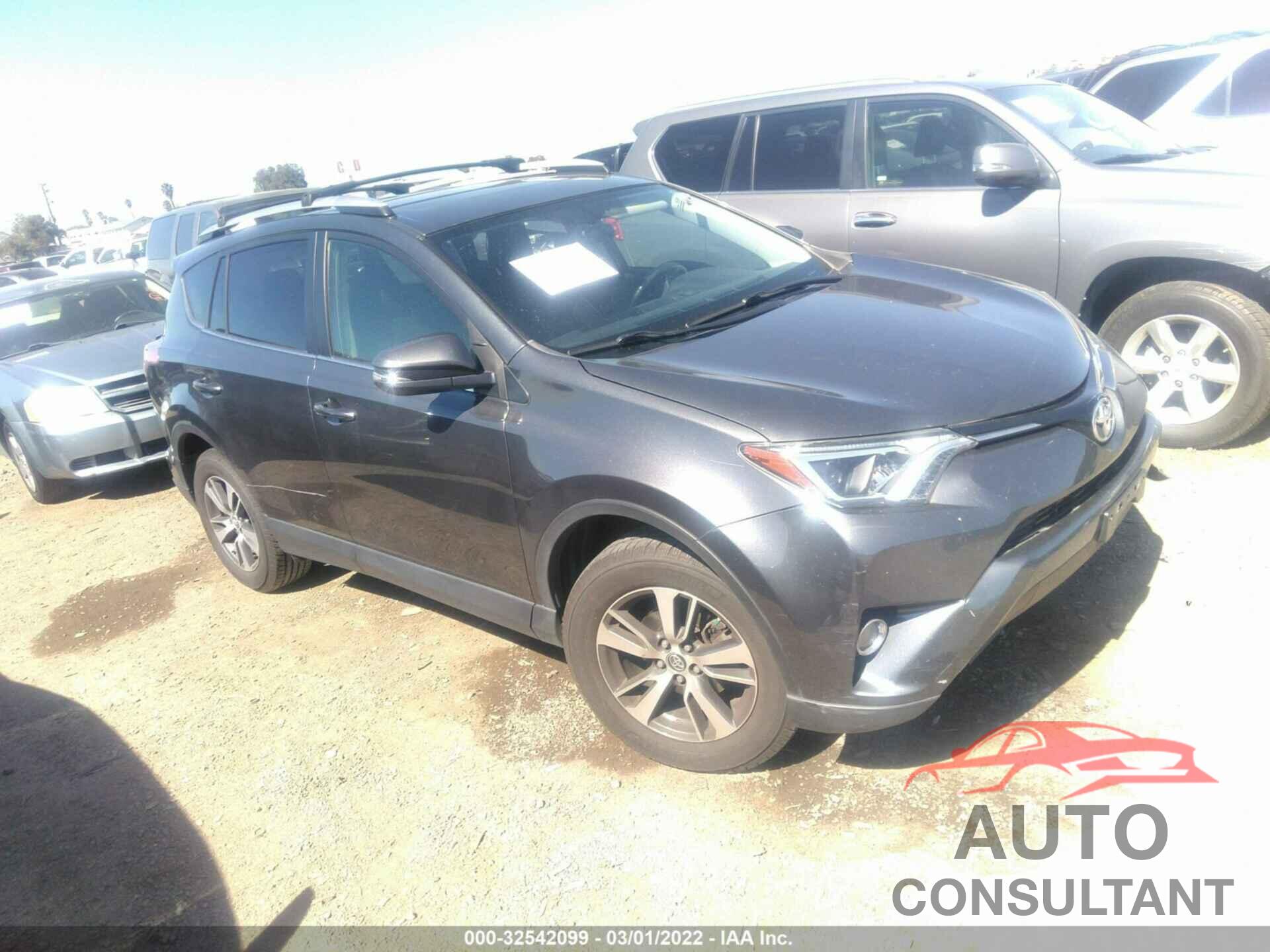 TOYOTA RAV4 2016 - JTMWFREV6GD083860