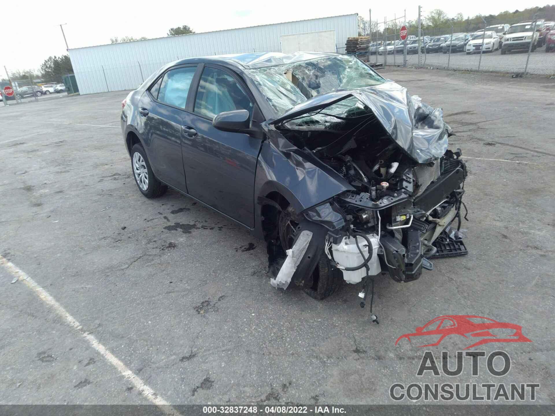 TOYOTA COROLLA 2018 - 5YFBURHE2JP830360
