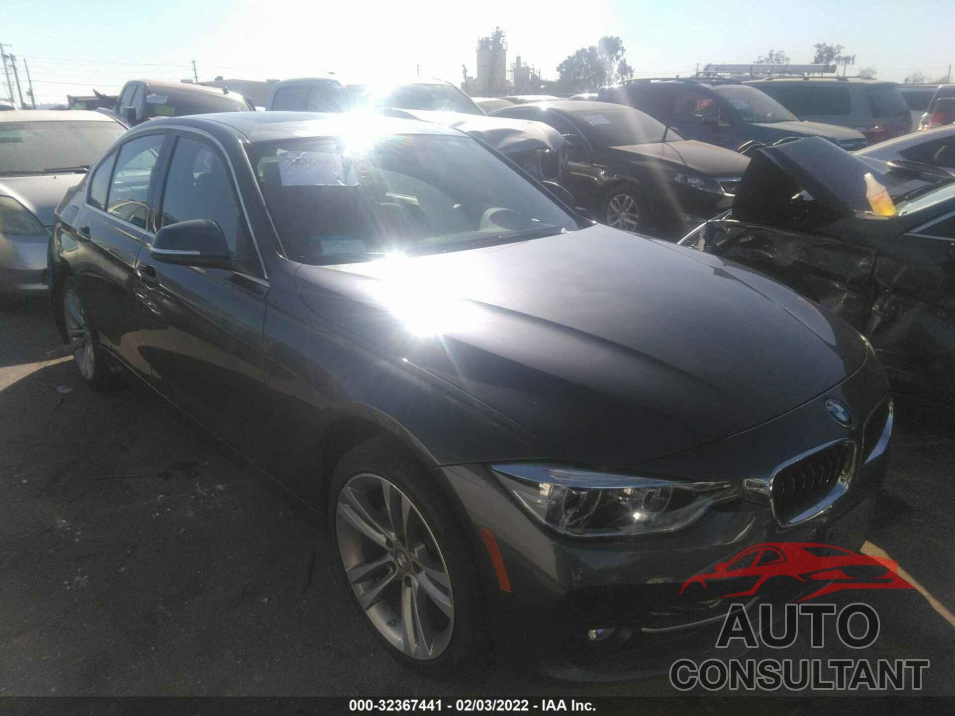 BMW 3 SERIES 2018 - WBA8B9C50JEE81817