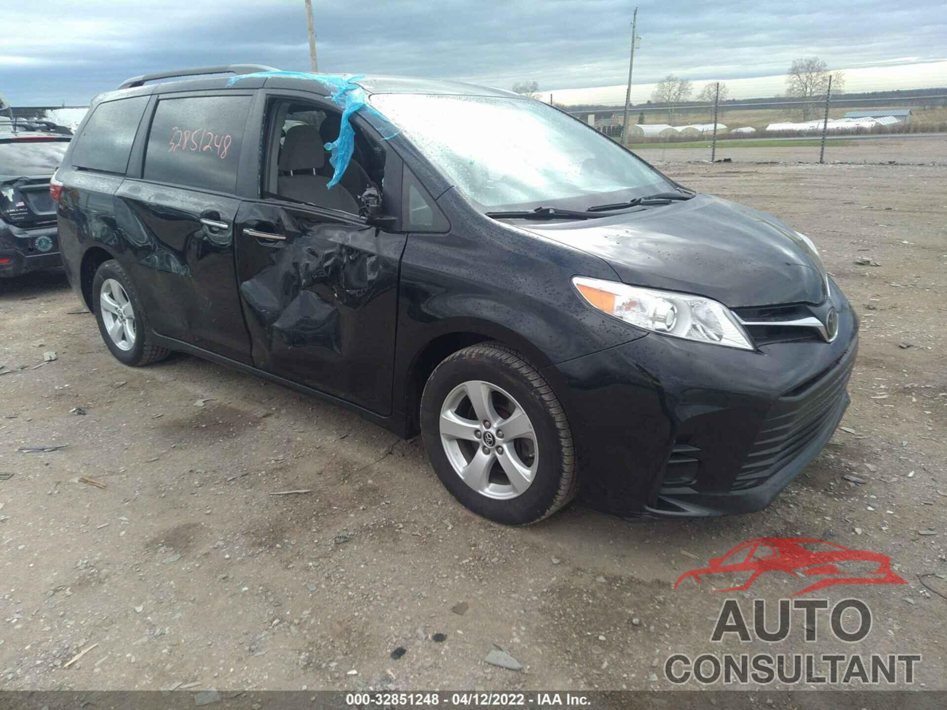 TOYOTA SIENNA 2019 - 5TDKZ3DC5KS975615