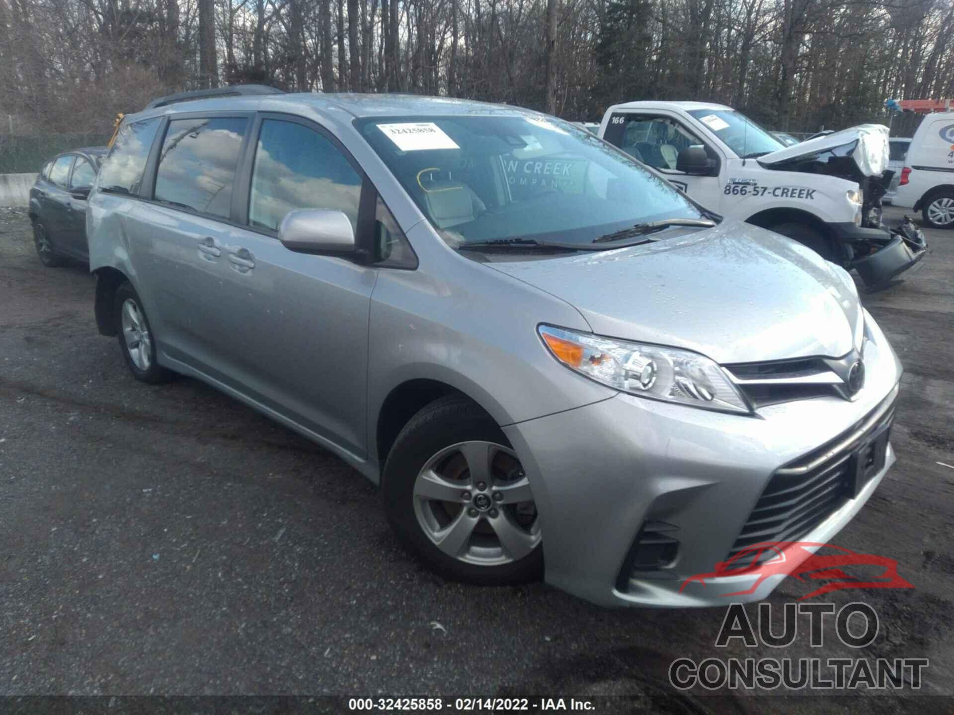 TOYOTA SIENNA 2019 - 5TDKZ3DC2KS018357