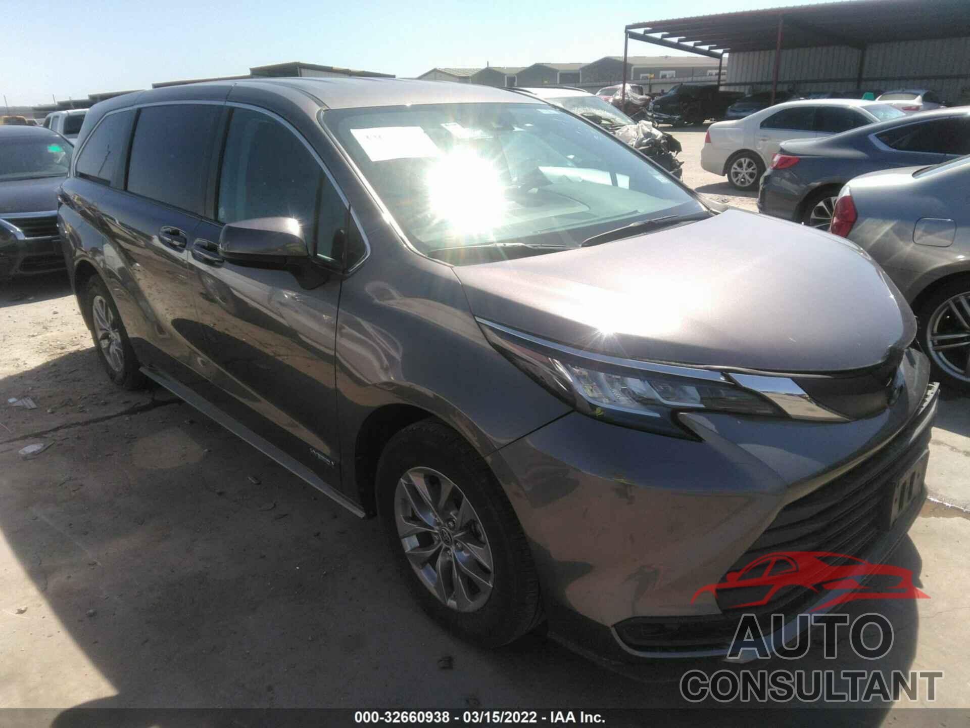 TOYOTA SIENNA 2021 - 5TDKRKEC4MS036791