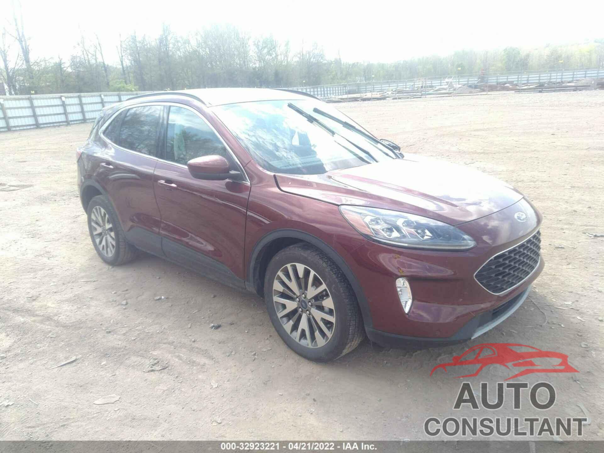 FORD ESCAPE 2021 - 1FMCU9J94MUA37274
