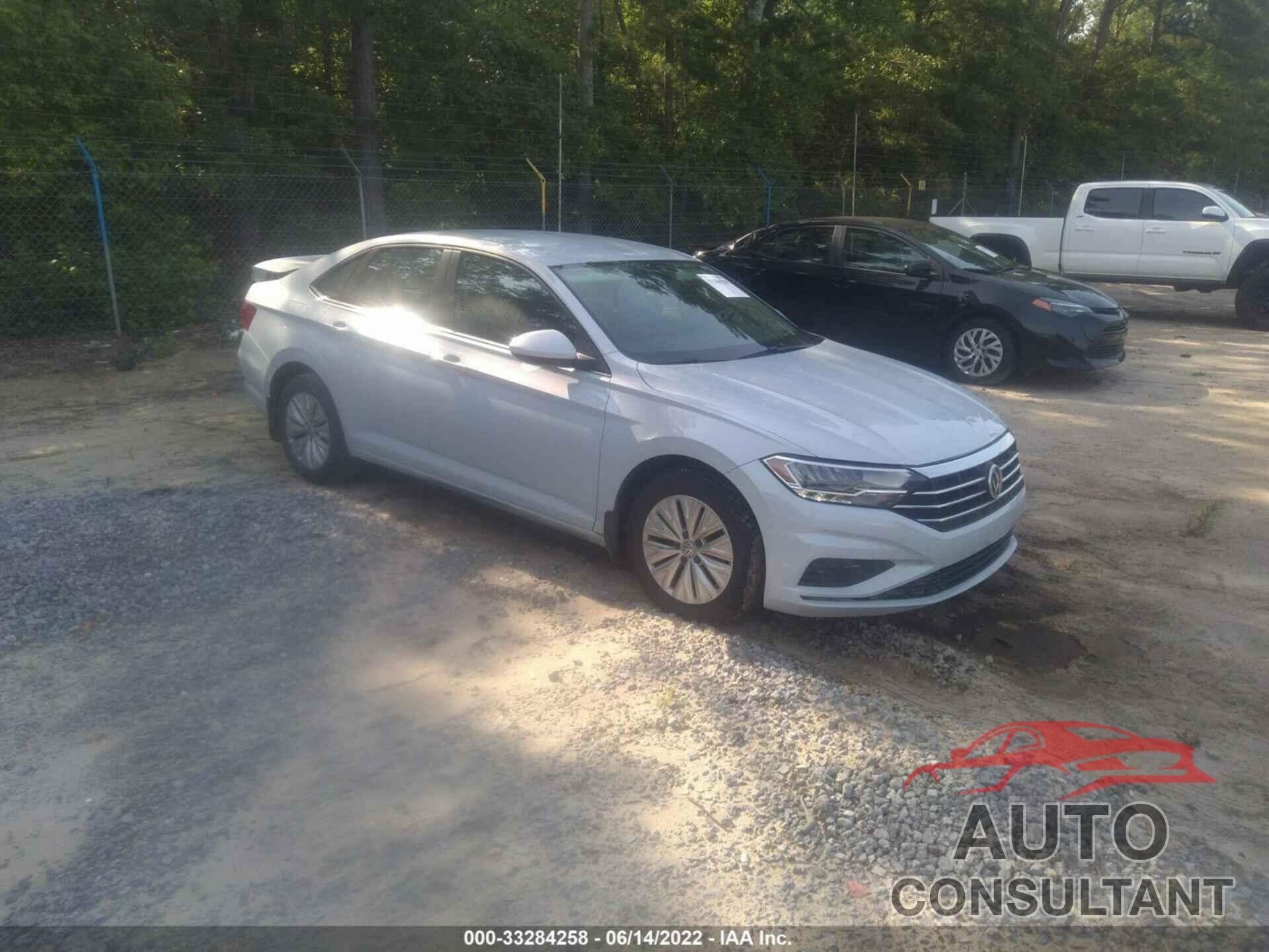 VOLKSWAGEN JETTA 2019 - 3VWC57BU0KM017935