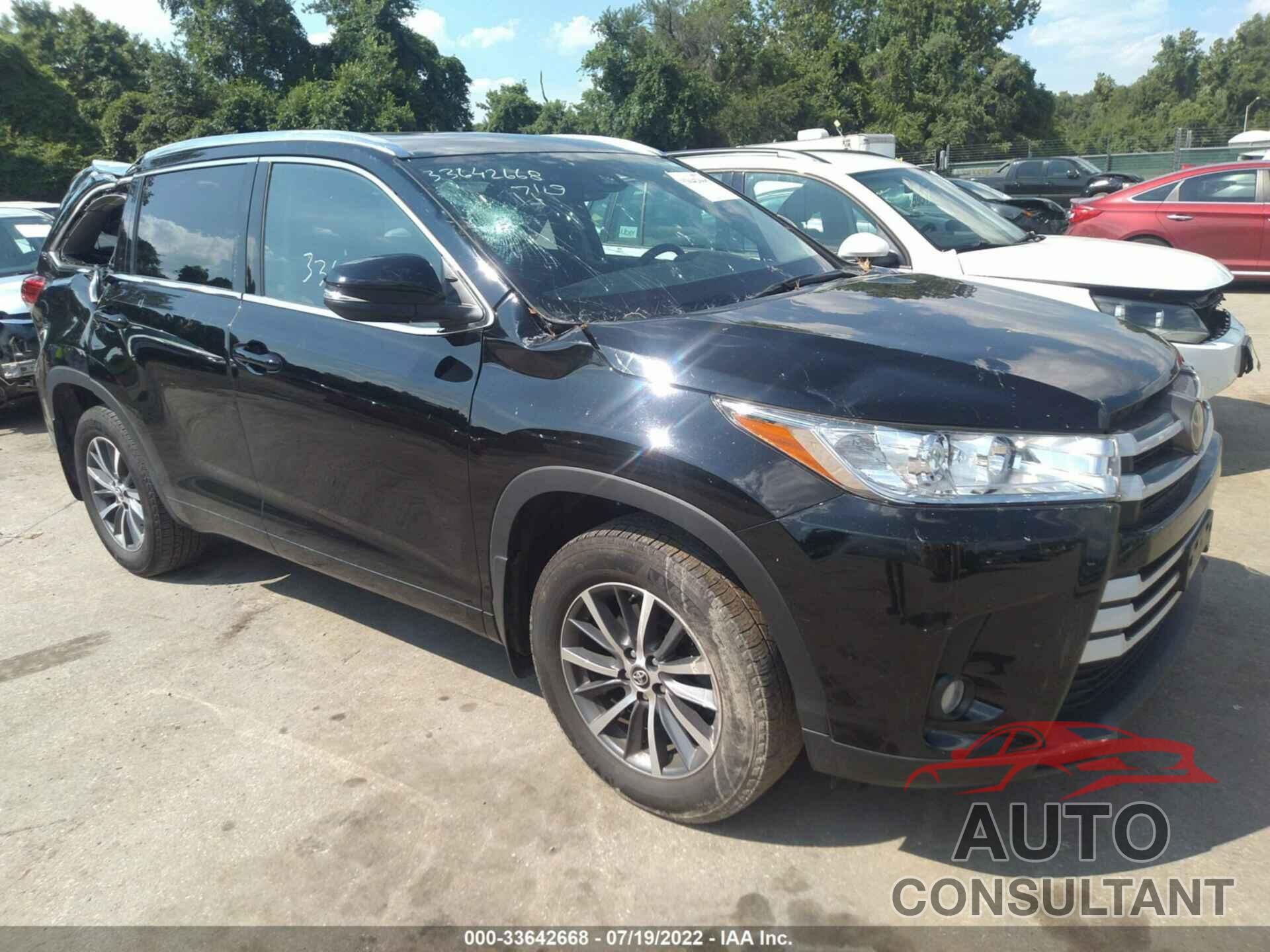 TOYOTA HIGHLANDER 2018 - 5TDJZRFH1JS528463