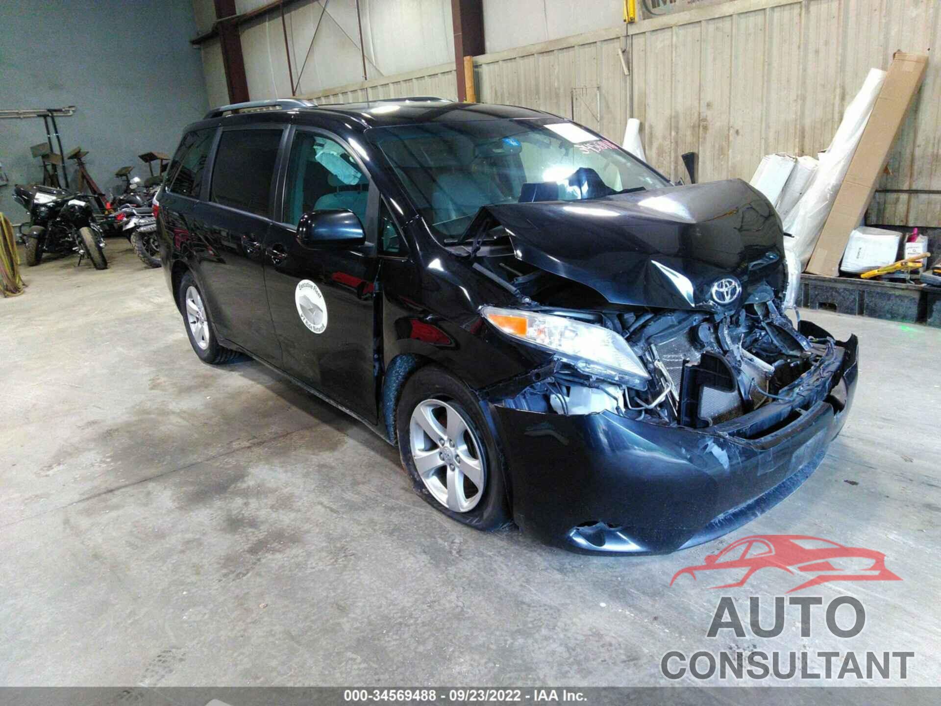 TOYOTA SIENNA 2017 - 5TDKZ3DC4HS891245