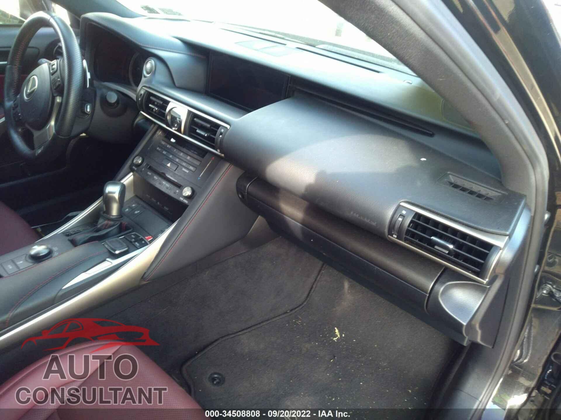LEXUS IS 2019 - JTHC81D2XK5038069