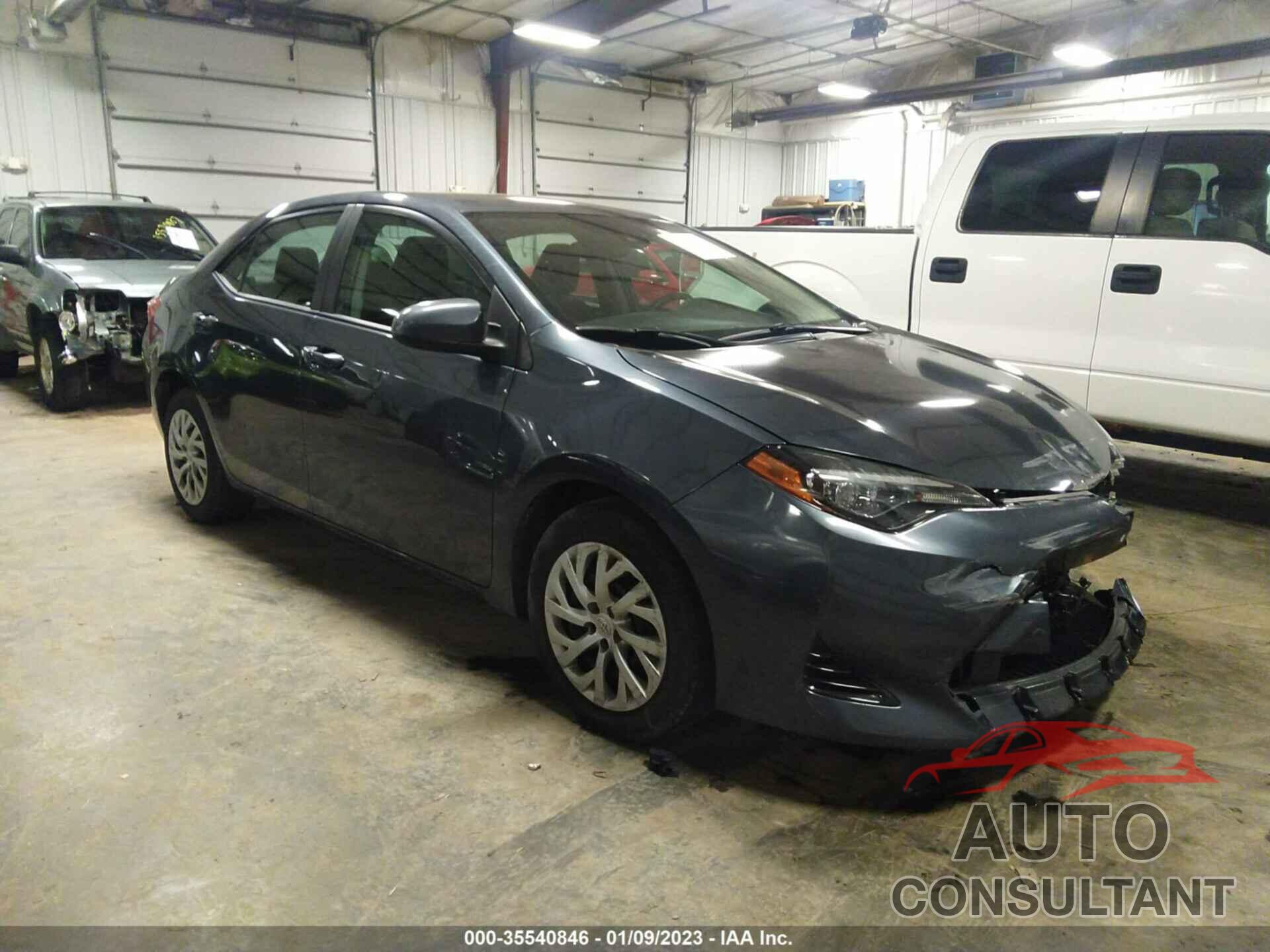 TOYOTA COROLLA 2018 - 2T1BURHE8JC057460