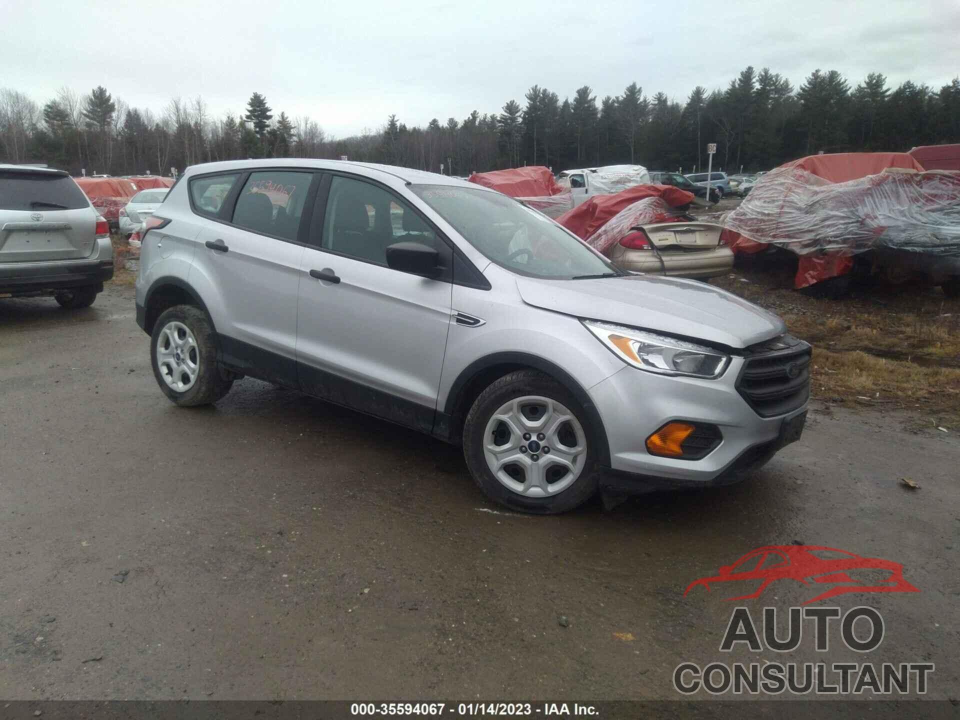 FORD ESCAPE 2017 - 1FMCU0F78HUC05717