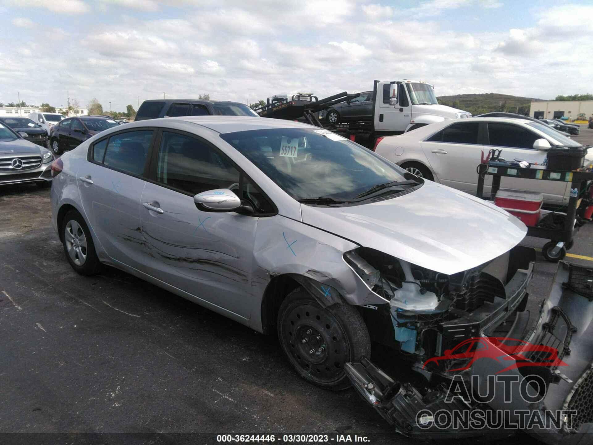 KIA FORTE 2018 - 3KPFL4A76JE247391