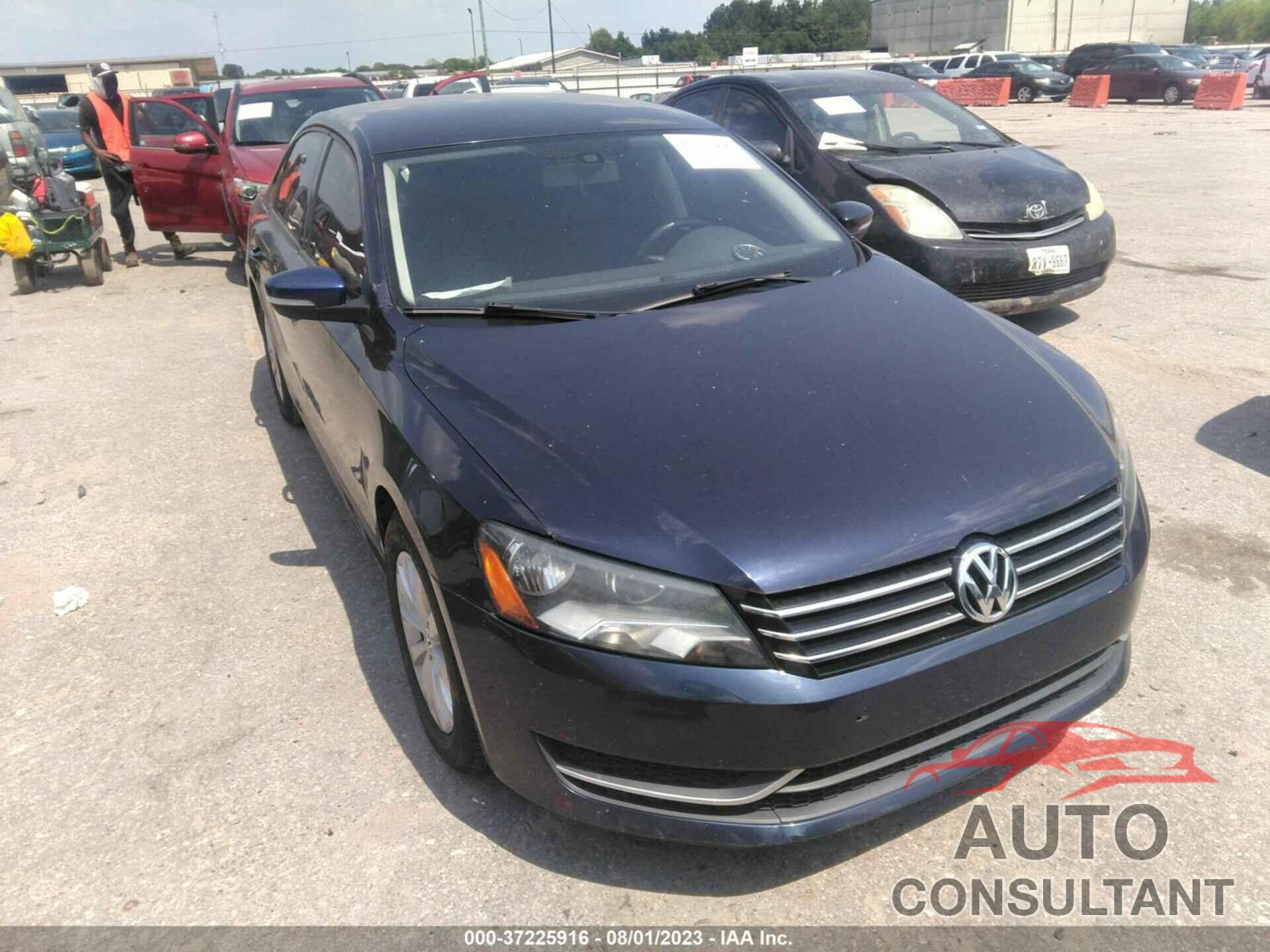 VOLKSWAGEN PASSAT 2015 - 1VWAT7A37FC059208