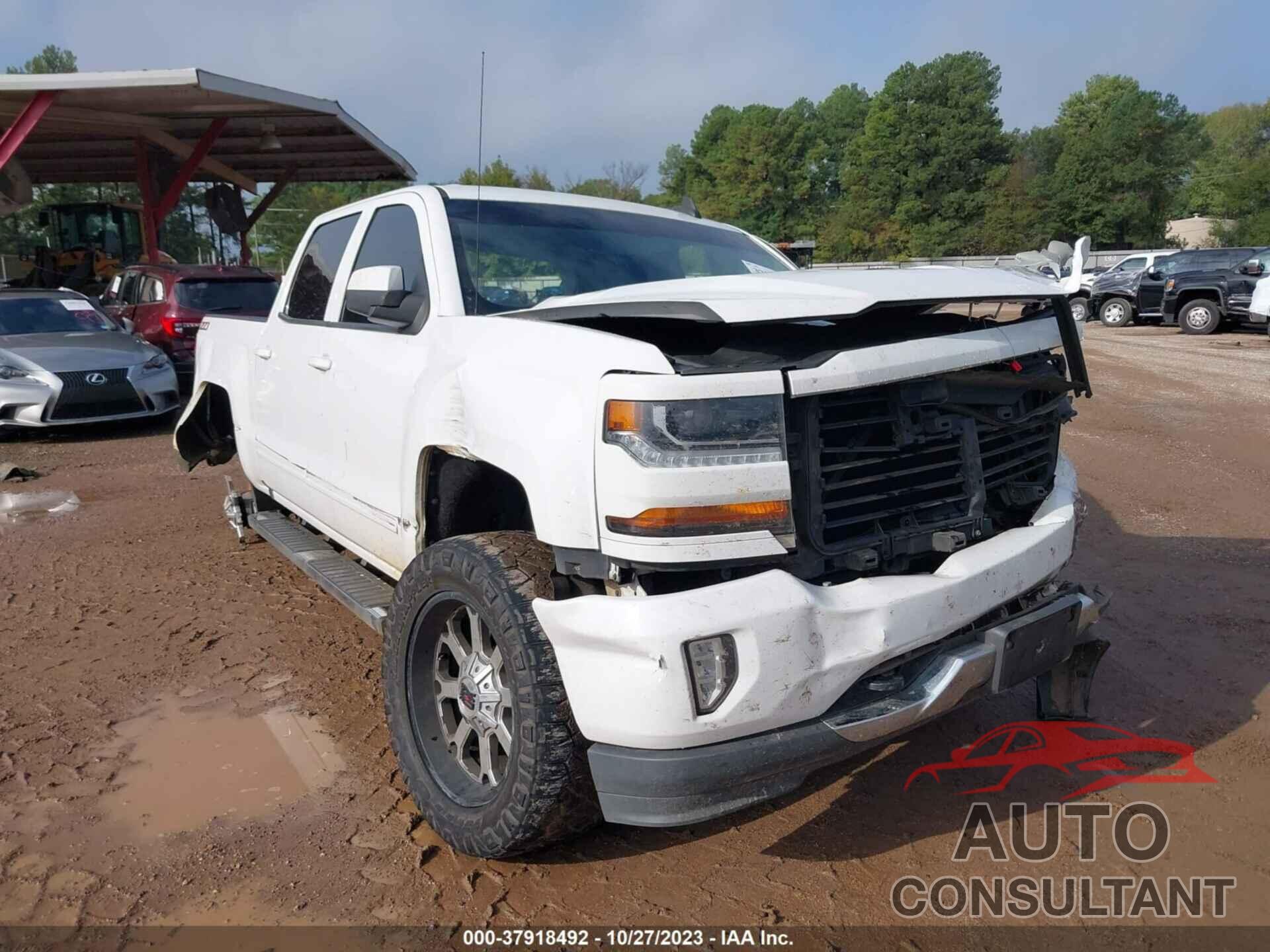 CHEVROLET SILVERADO 1500 2018 - 3GCUKREC4JG190952