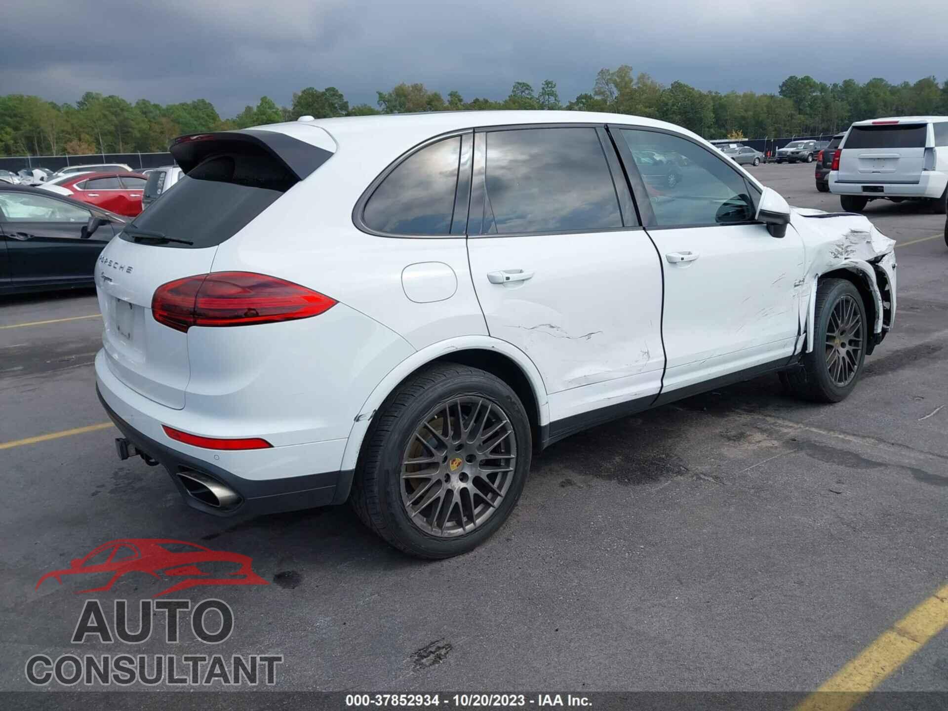 PORSCHE CAYENNE 2017 - WP1AA2A27HKA88279