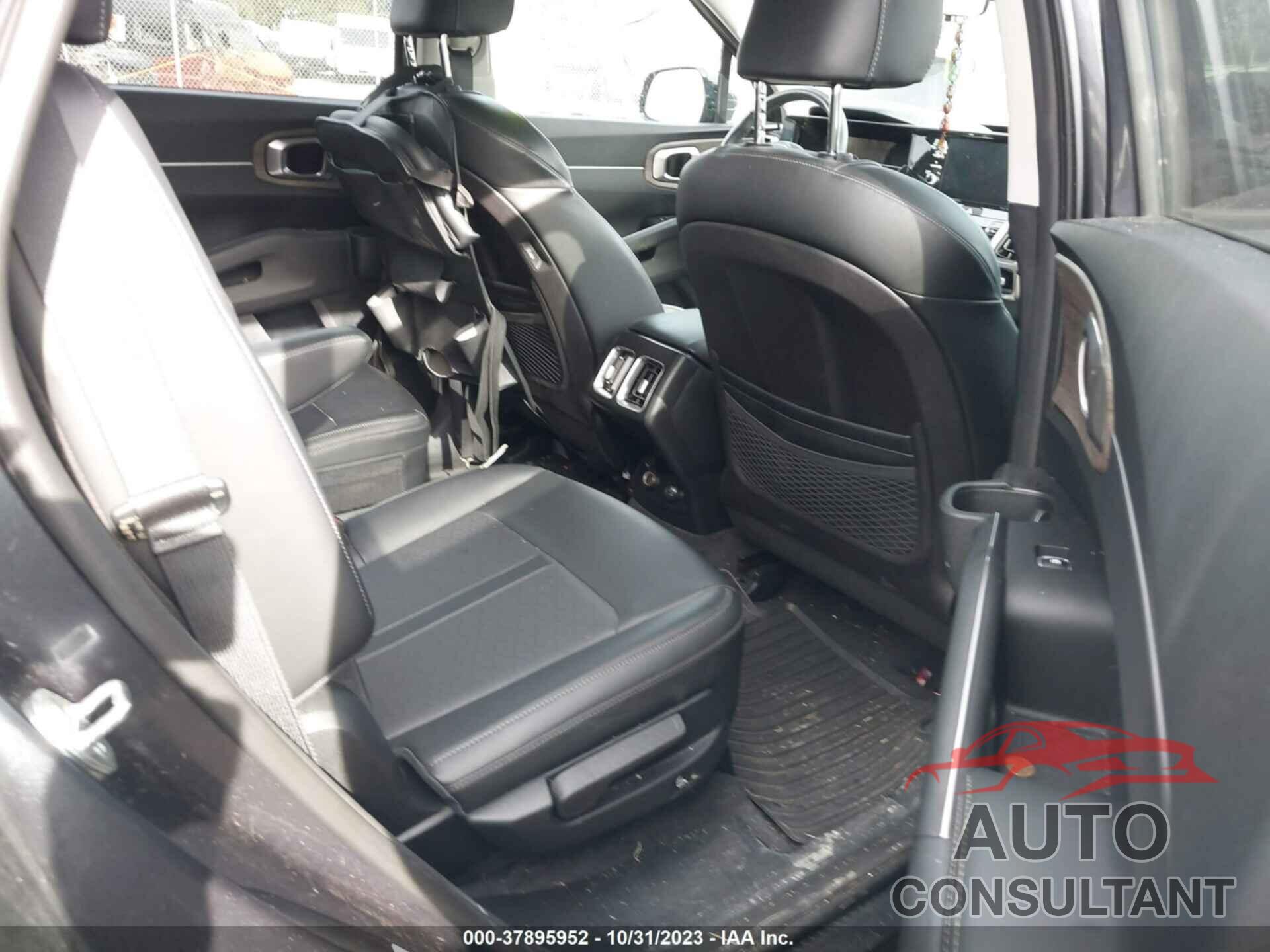 KIA SORENTO 2021 - 5XYRHDLF2MG064581