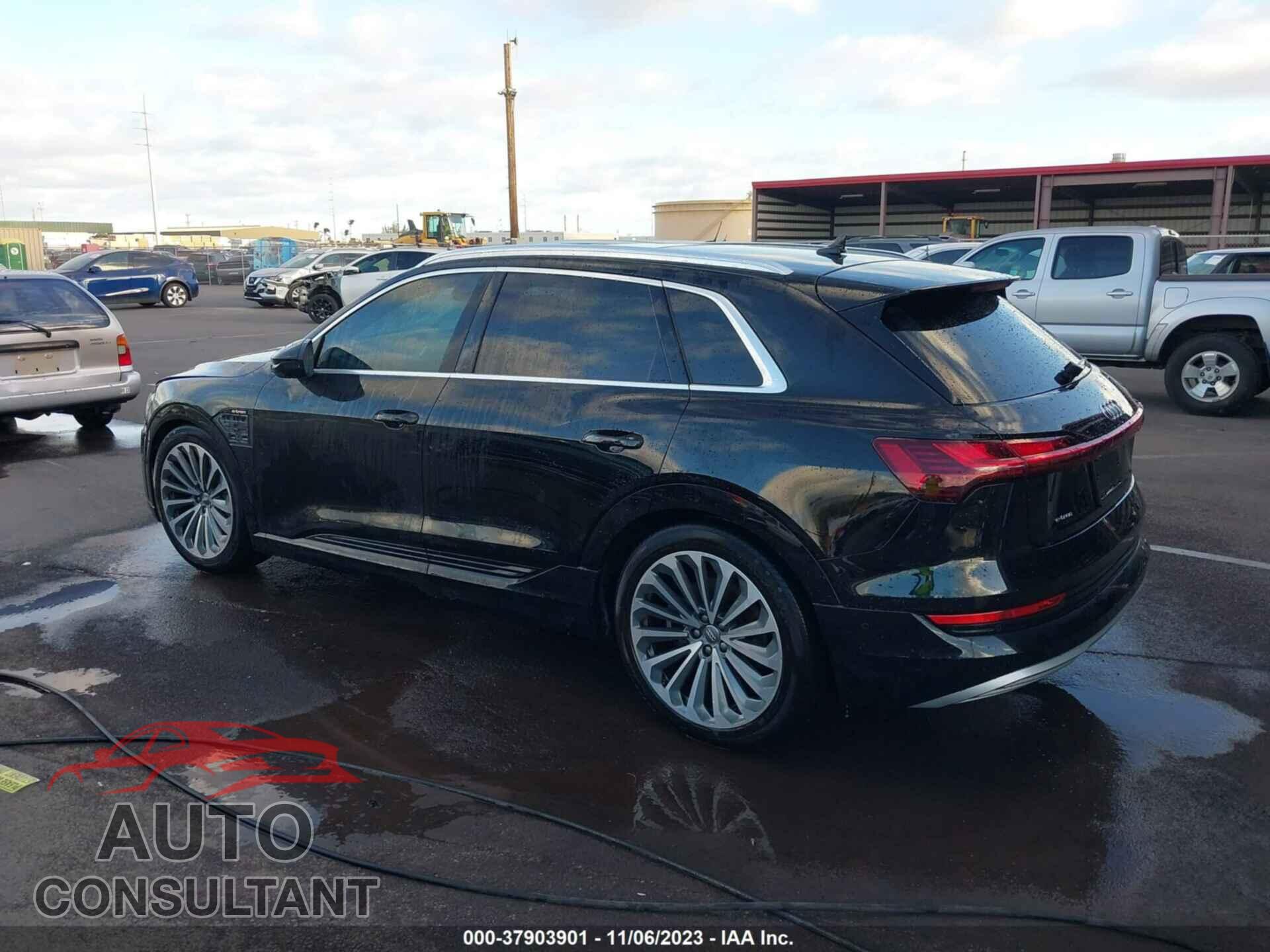 AUDI E-TRON 2019 - WA1VAAGE0KB010555
