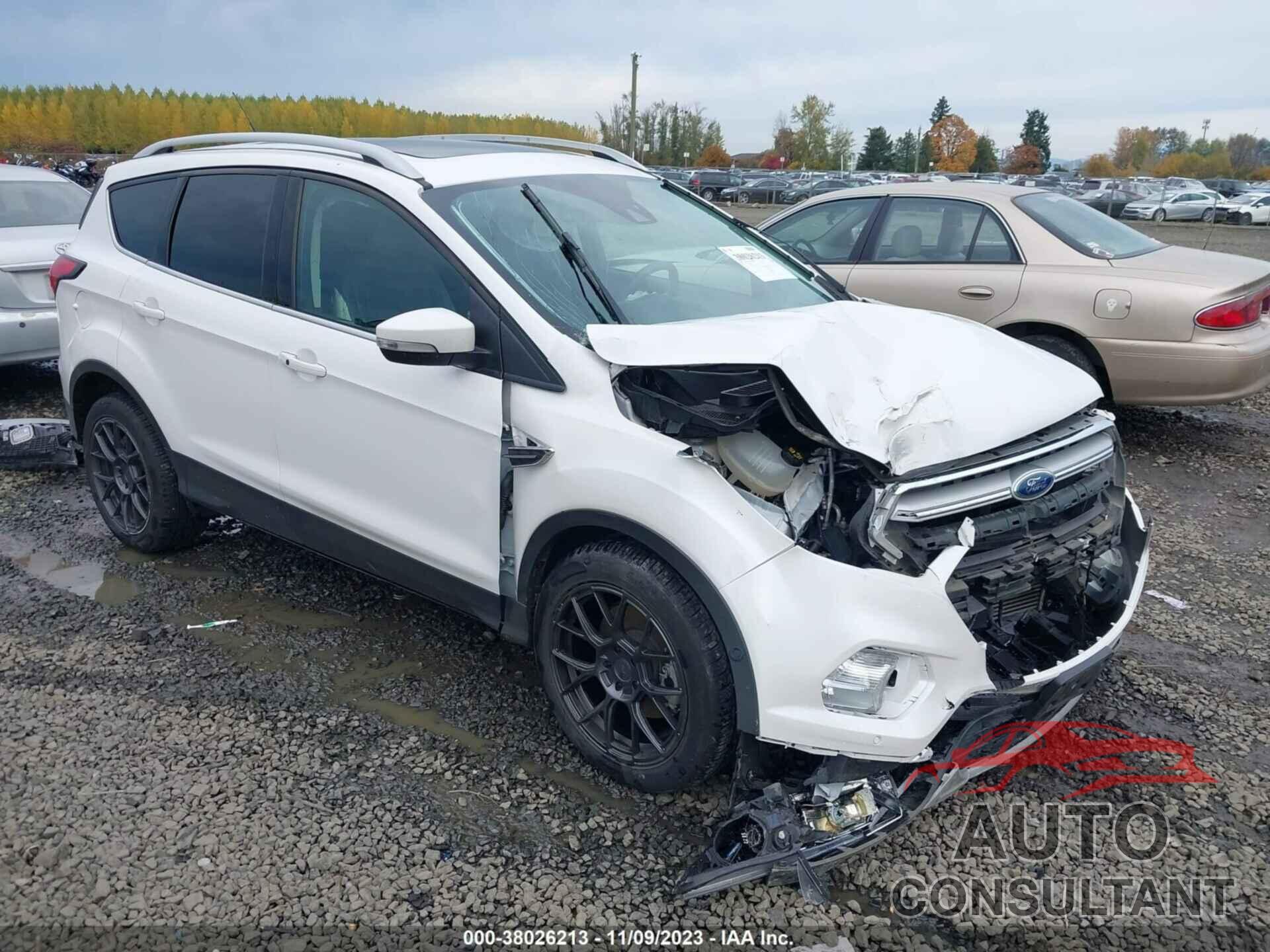 FORD ESCAPE 2019 - 1FMCU9J96KUC32421