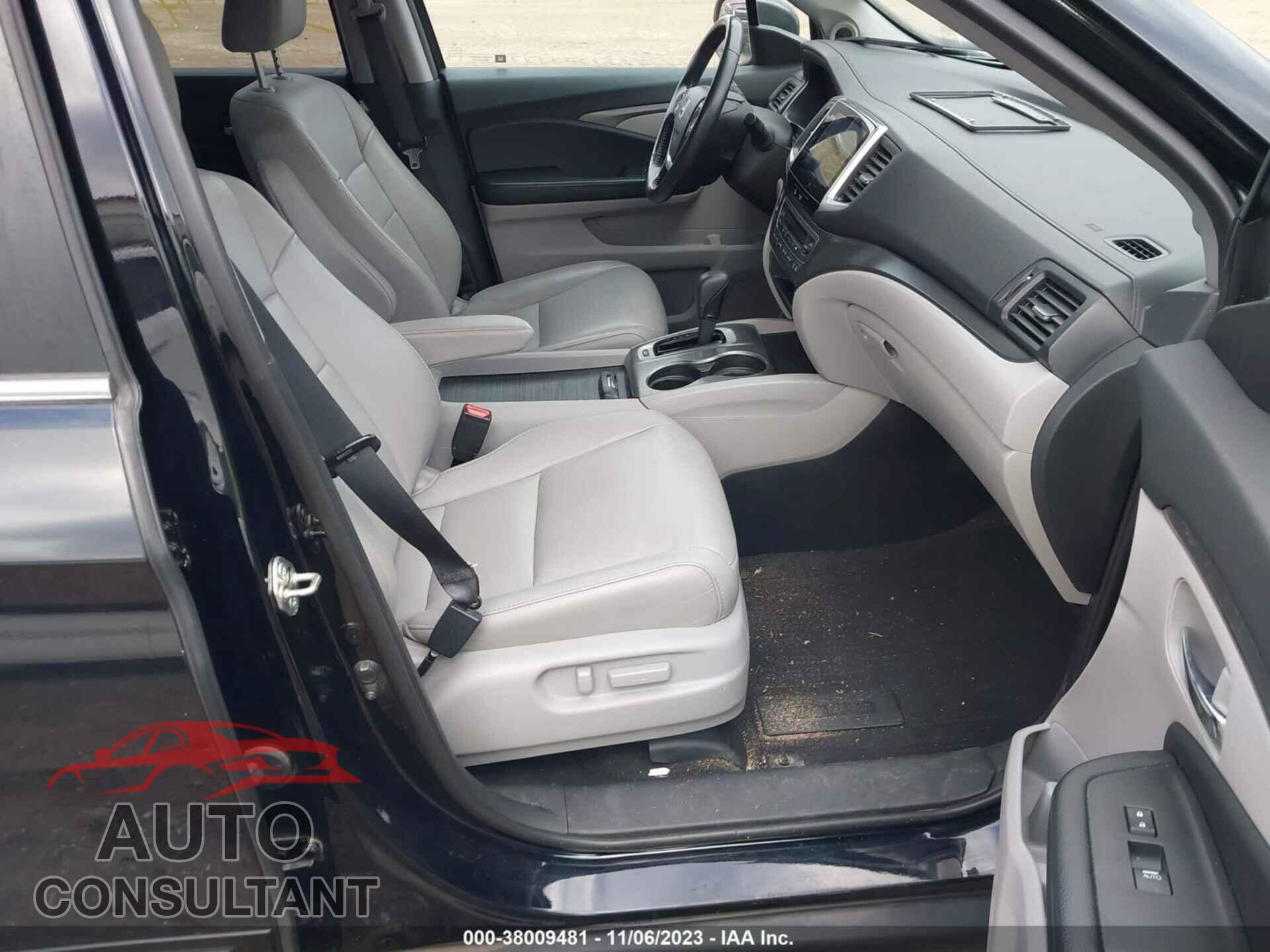 HONDA PILOT 2017 - 5FNYF6H55HB052743