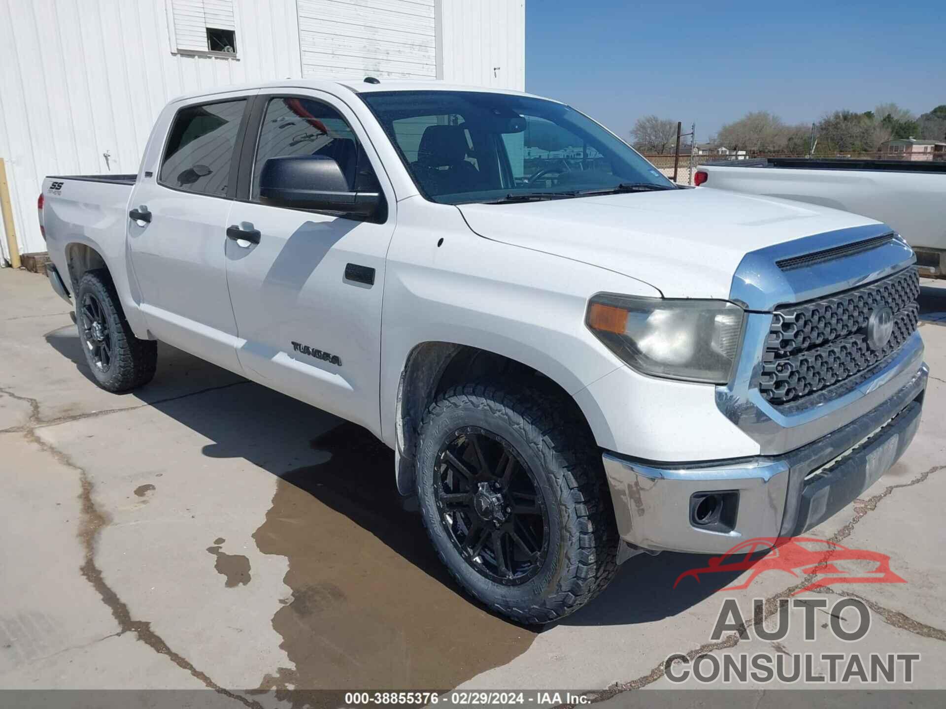 TOYOTA TUNDRA 2018 - 5TFDW5F14JX698960