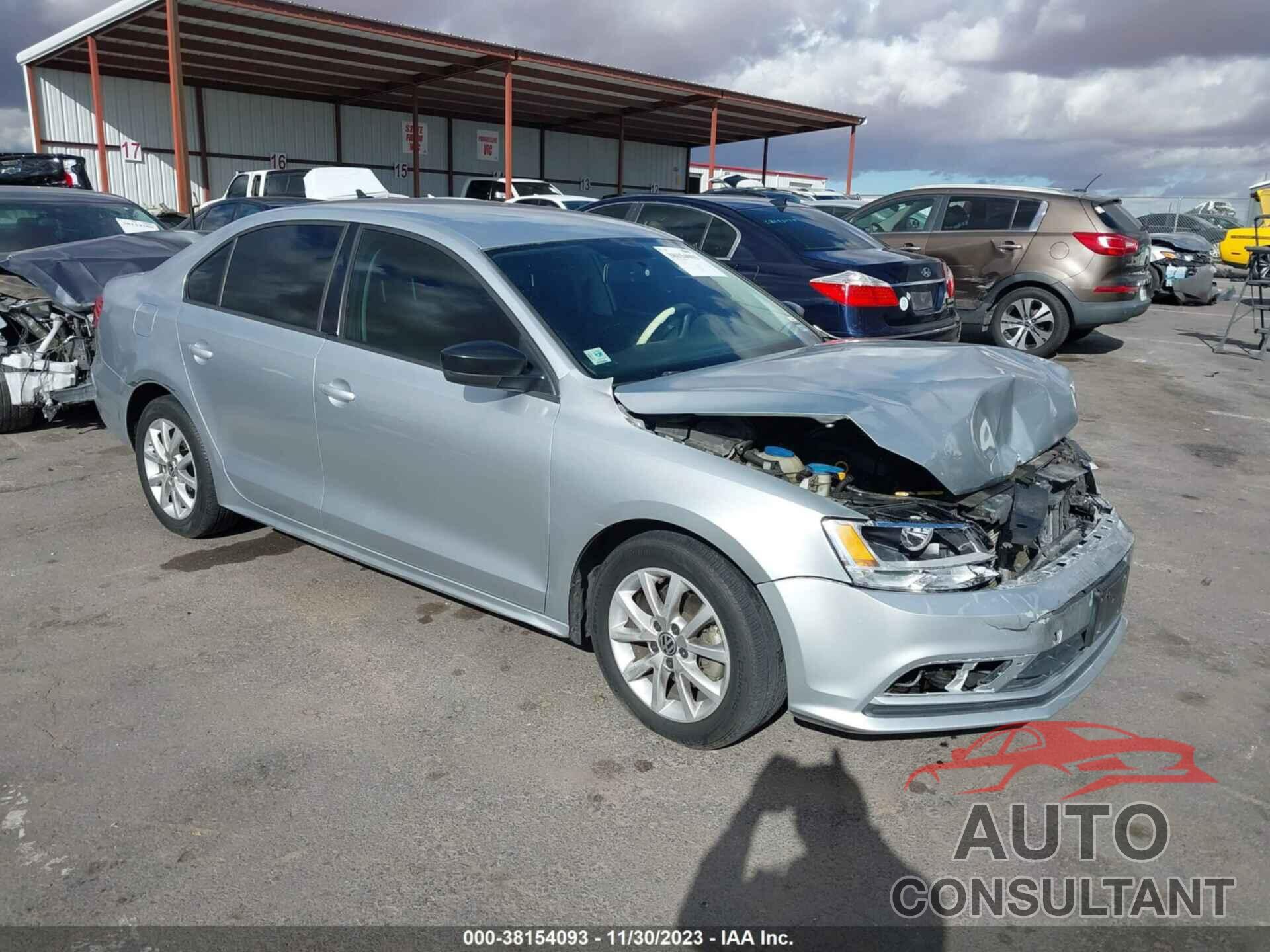 VOLKSWAGEN JETTA 2015 - 3VWD17AJ5FM249833