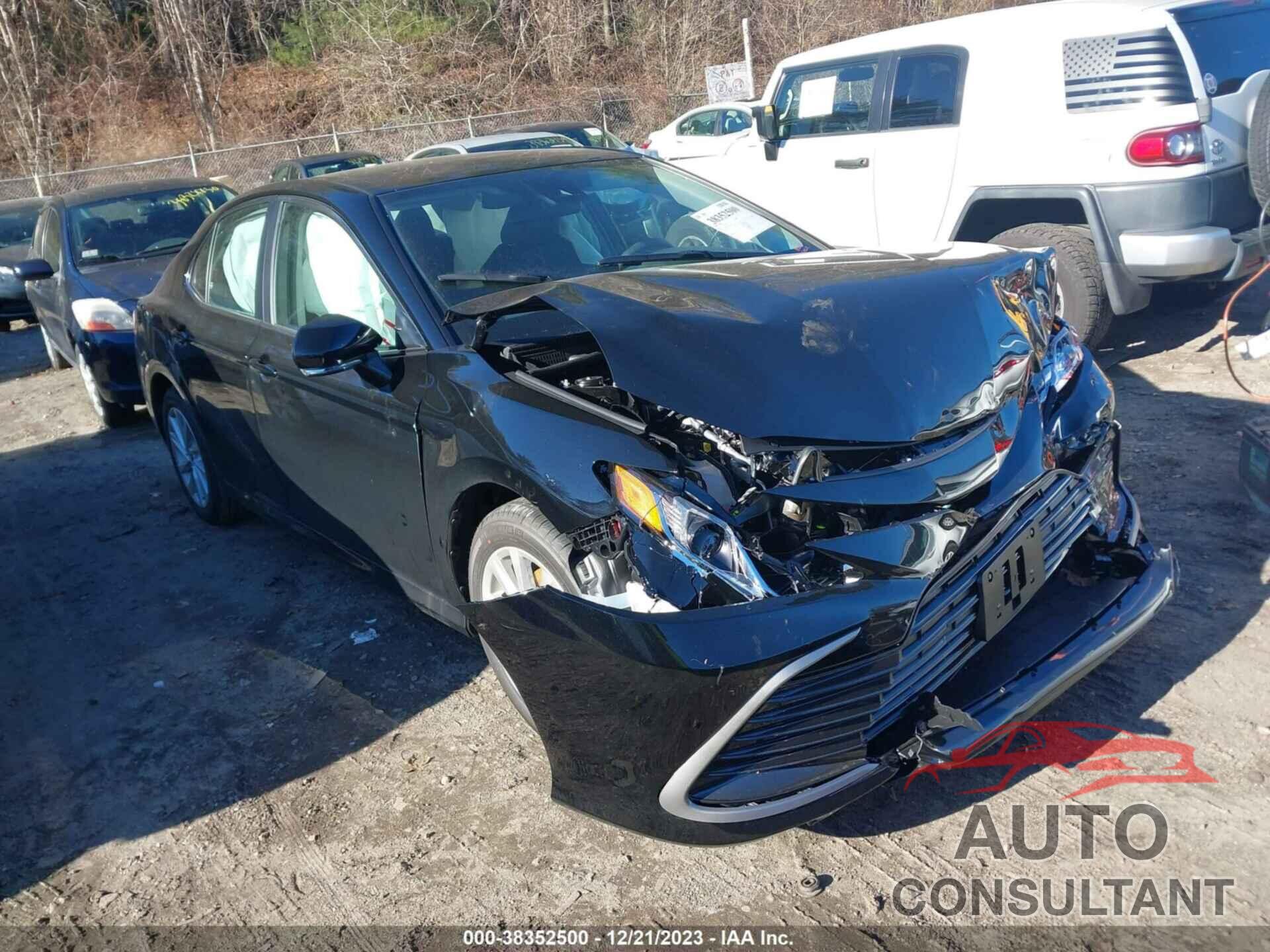 TOYOTA CAMRY 2024 - 4T1C11BK0RU113964