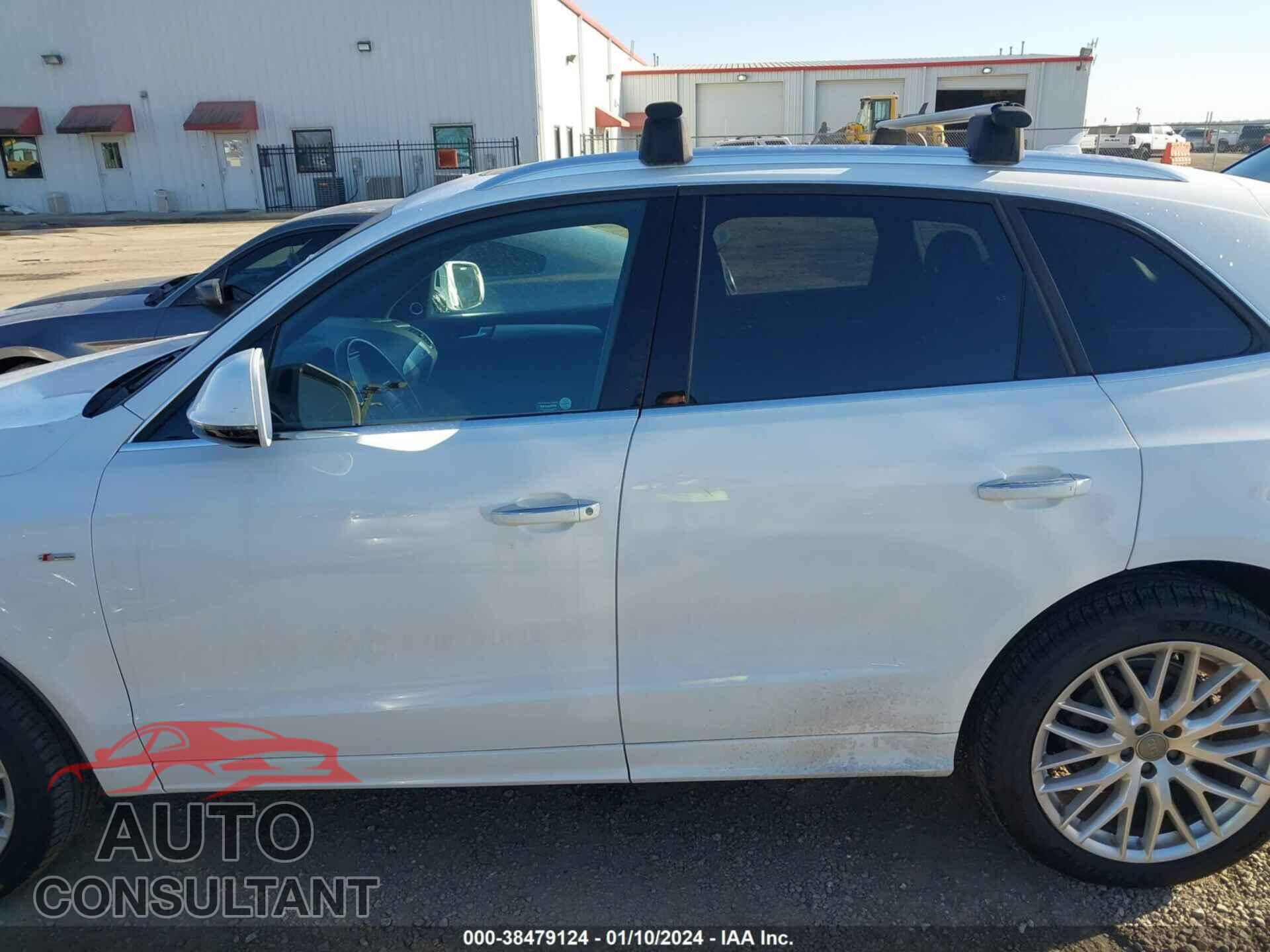 AUDI Q5 2017 - WA1M2AFP2HA049948