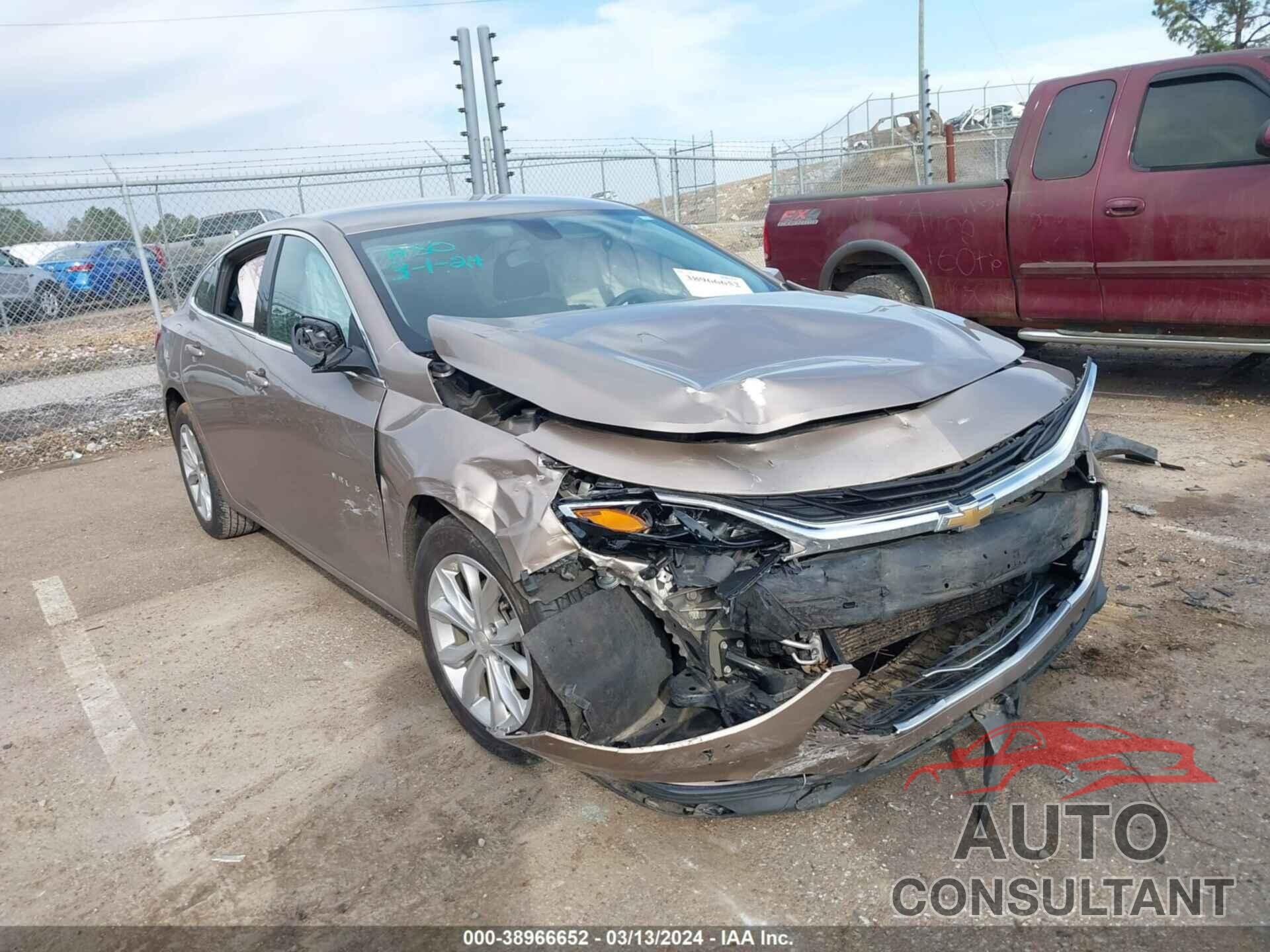 CHEVROLET MALIBU 2019 - 1G1ZD5ST0KF110779