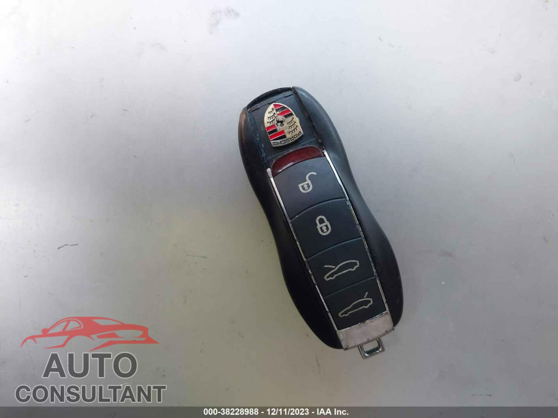 PORSCHE CAYENNE 2016 - WP1AA2A22GLA06368