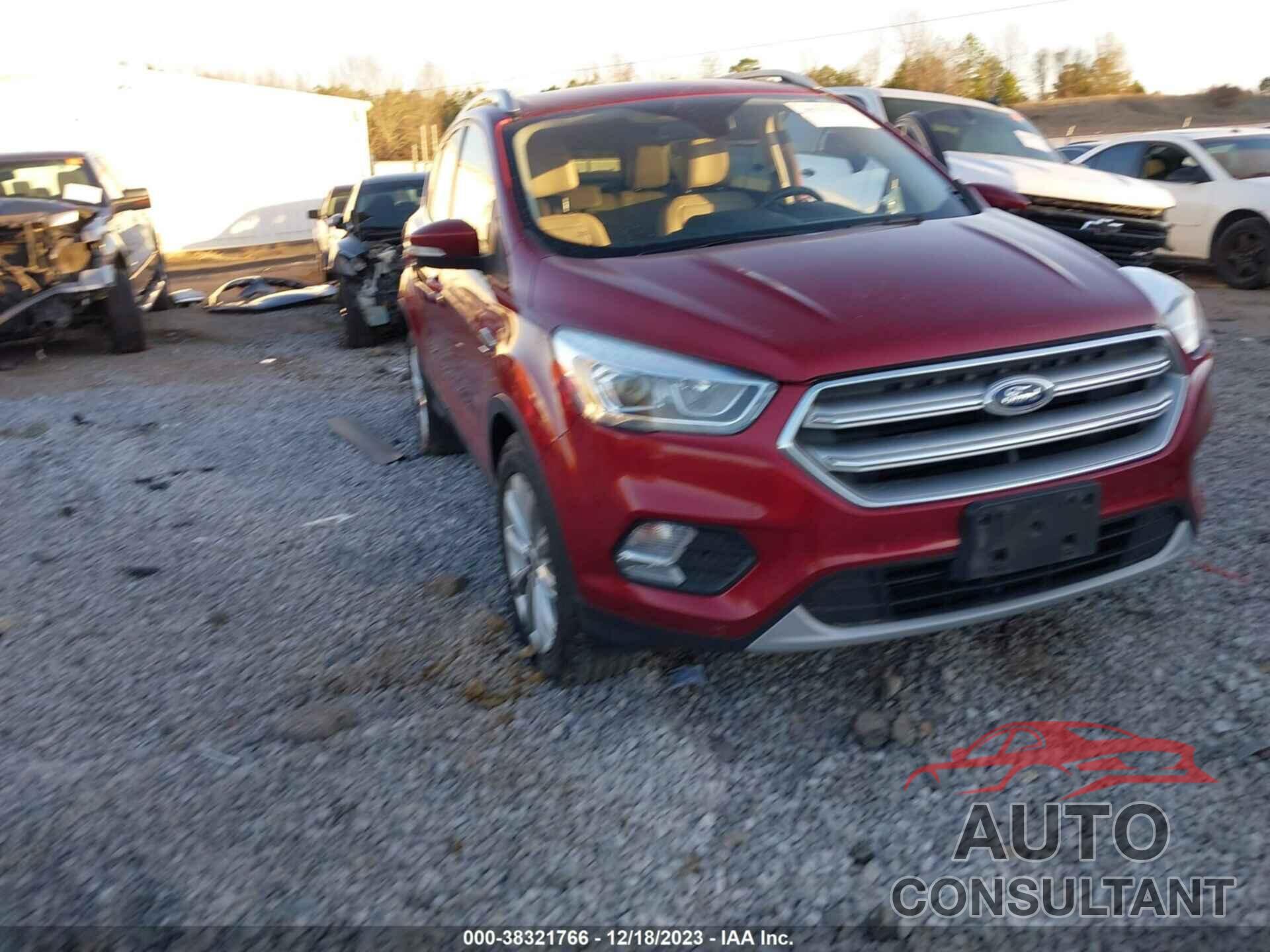 FORD ESCAPE 2017 - 1FMCU0J95HUA25877