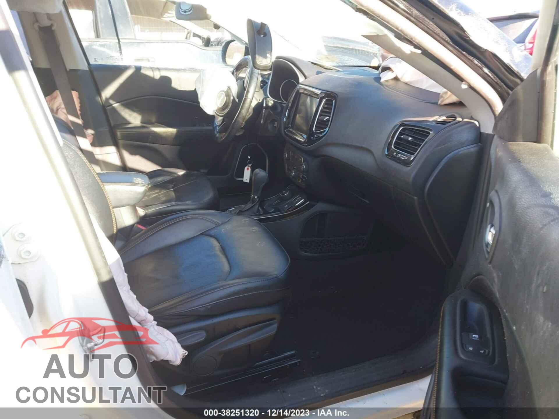 JEEP COMPASS 2020 - 3C4NJDCBXLT200219