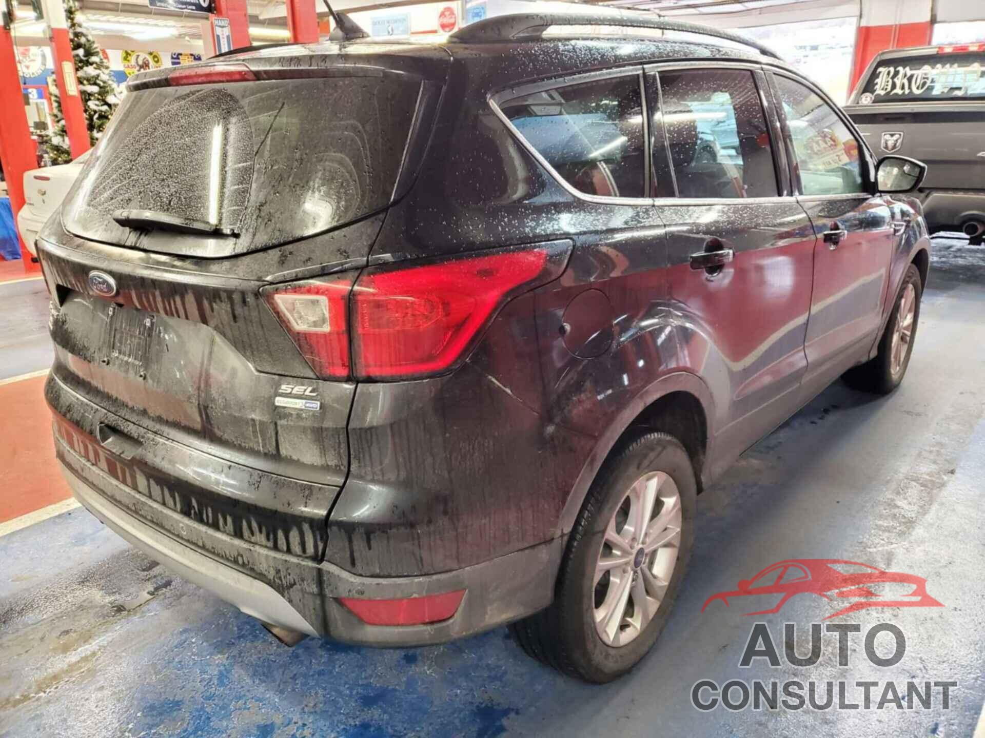 FORD ESCAPE 2019 - 1FMCU9HD8KUA58233