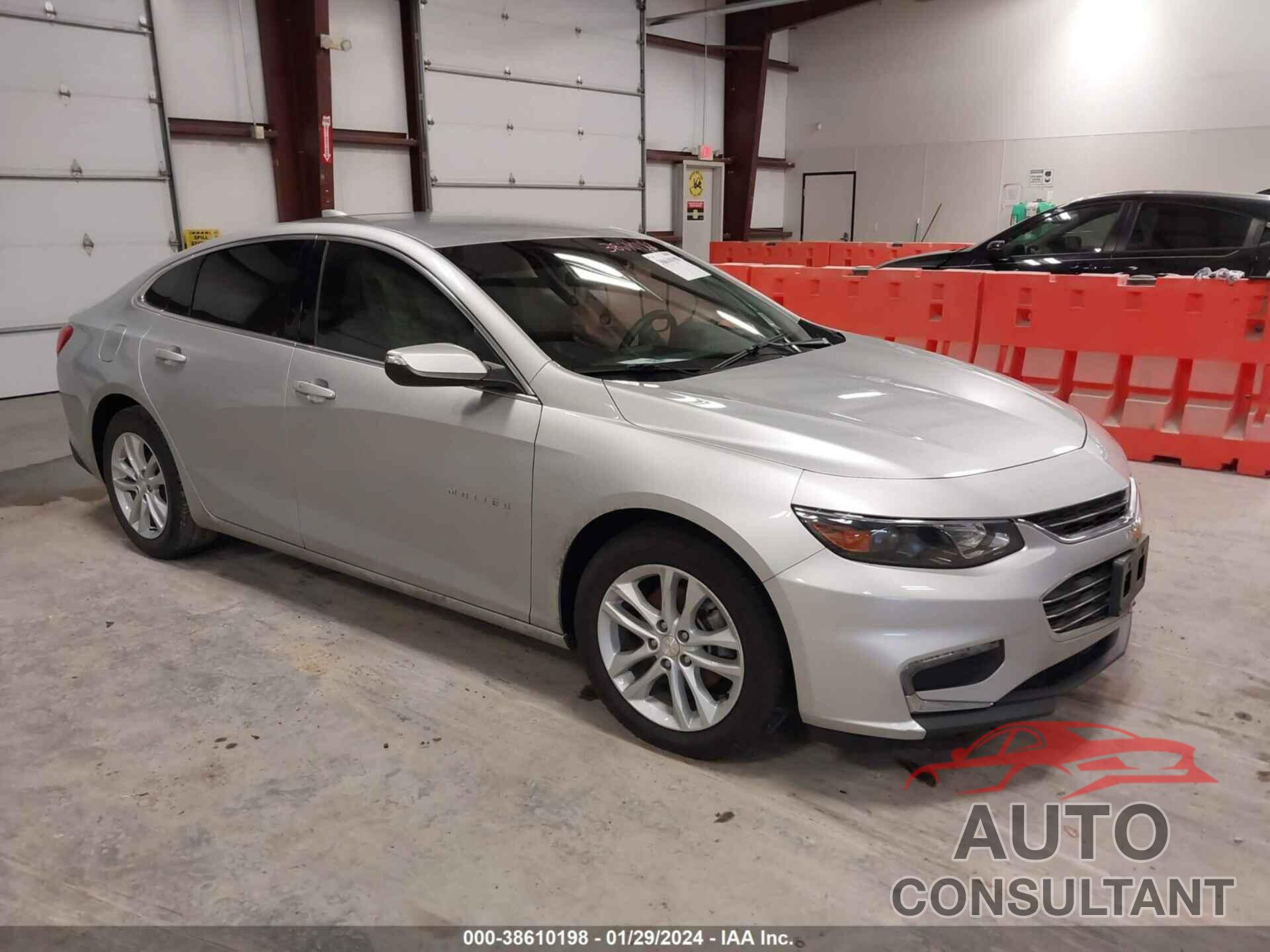 CHEVROLET MALIBU 2018 - 1G1ZD5ST0JF243606