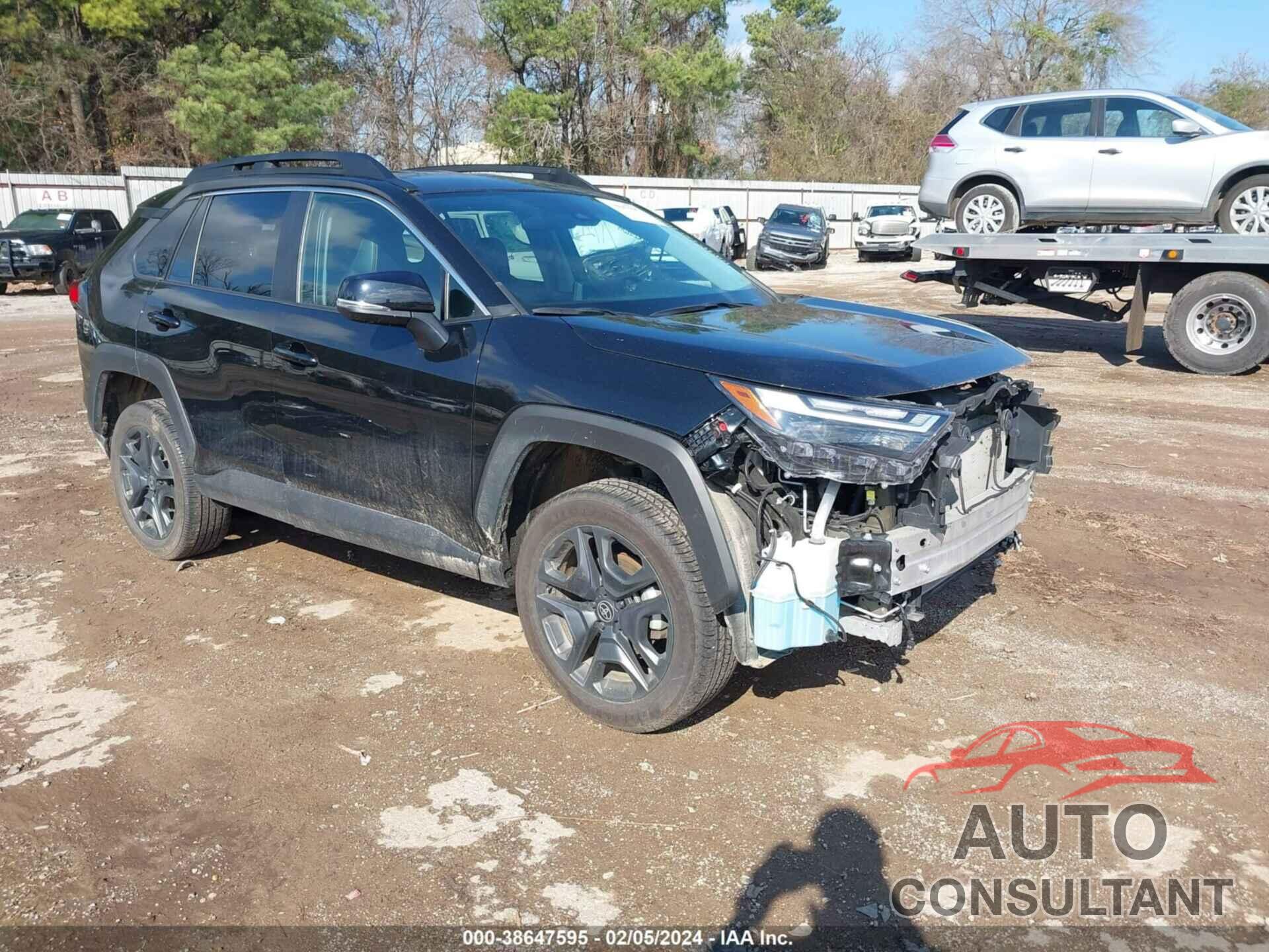 TOYOTA RAV4 2022 - 2T3J1RFV8NW299538