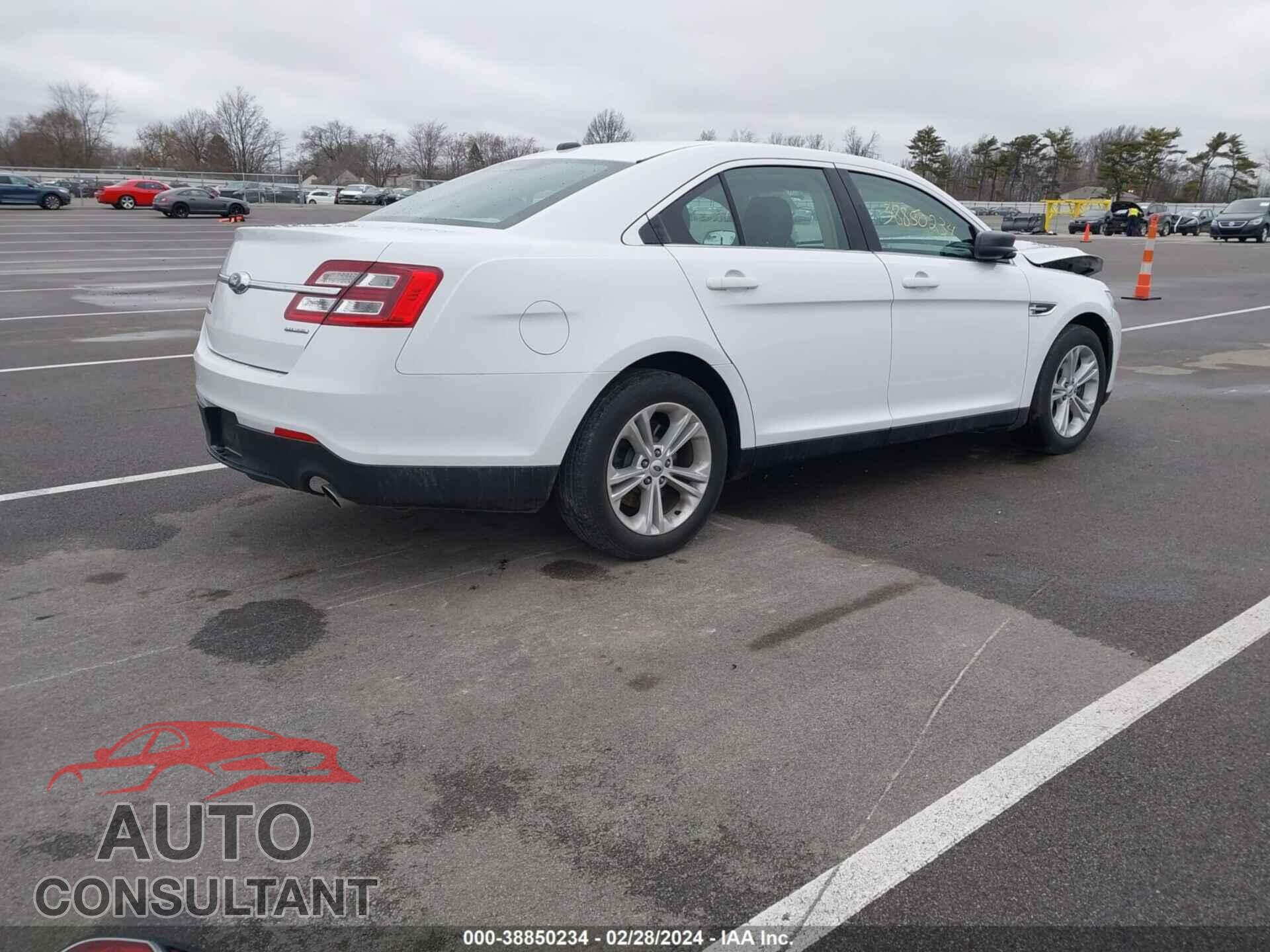 FORD TAURUS 2017 - 1FAHP2D8XHG116812