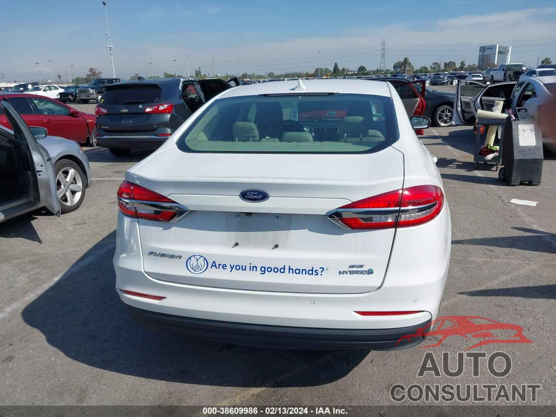 FORD FUSION HYBRID 2019 - 3FA6P0LU0KR137775