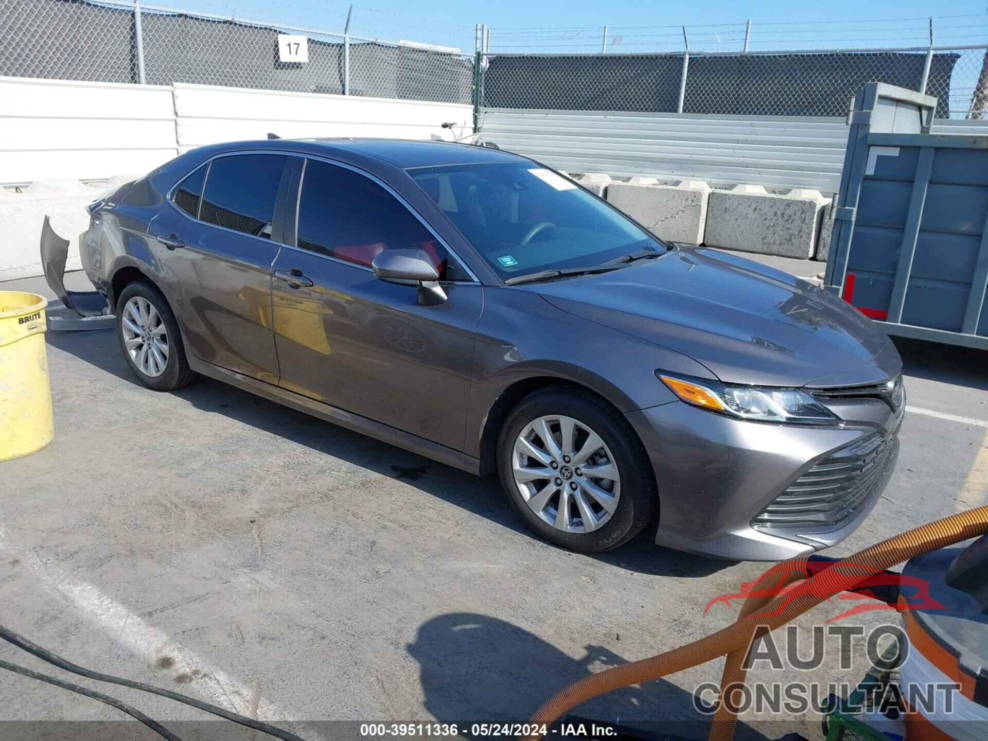 TOYOTA CAMRY 2019 - 4T1B11HK2KU697132