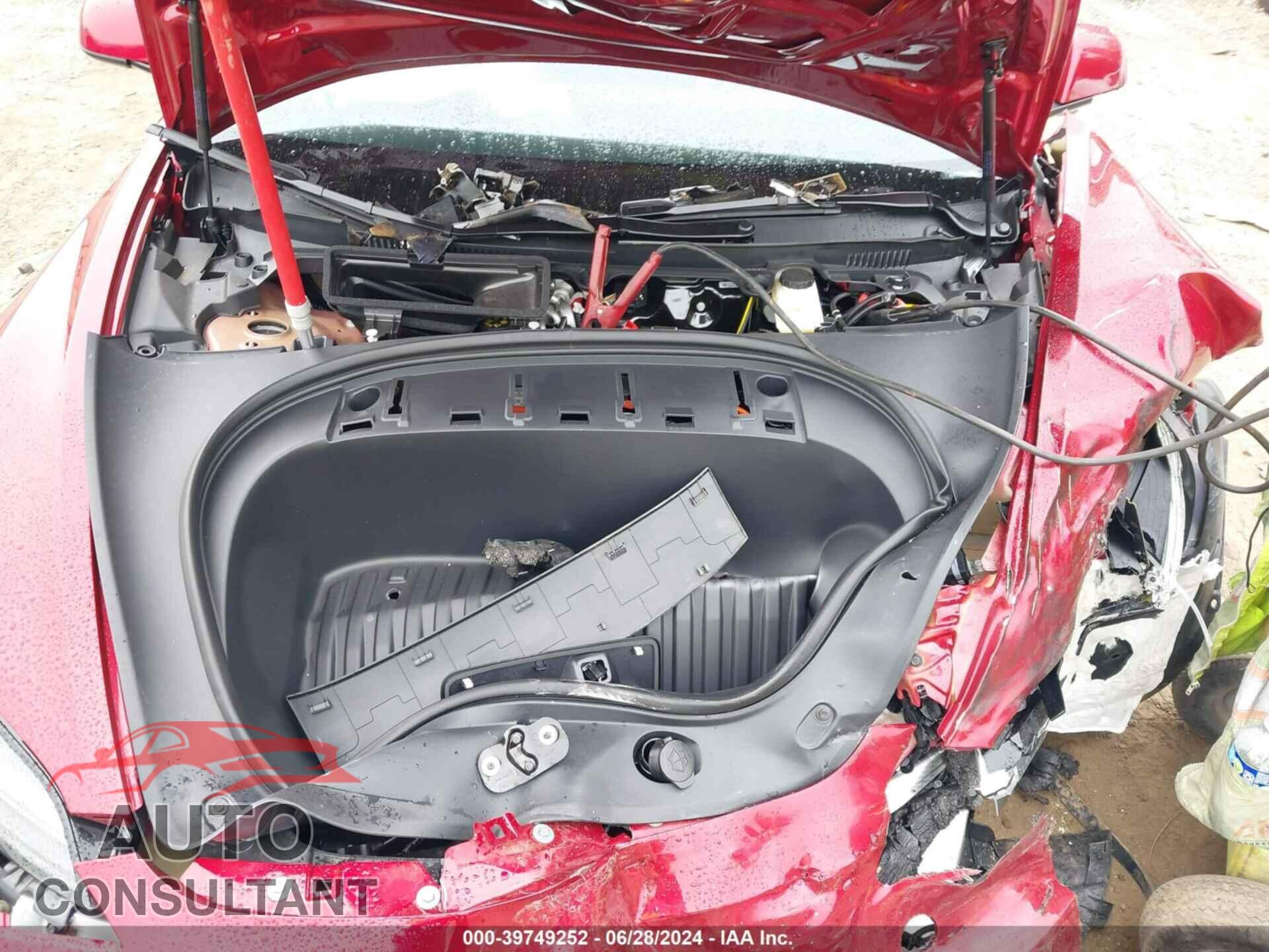 TESLA MODEL 3 2024 - 5YJ3E1EA1RF771488