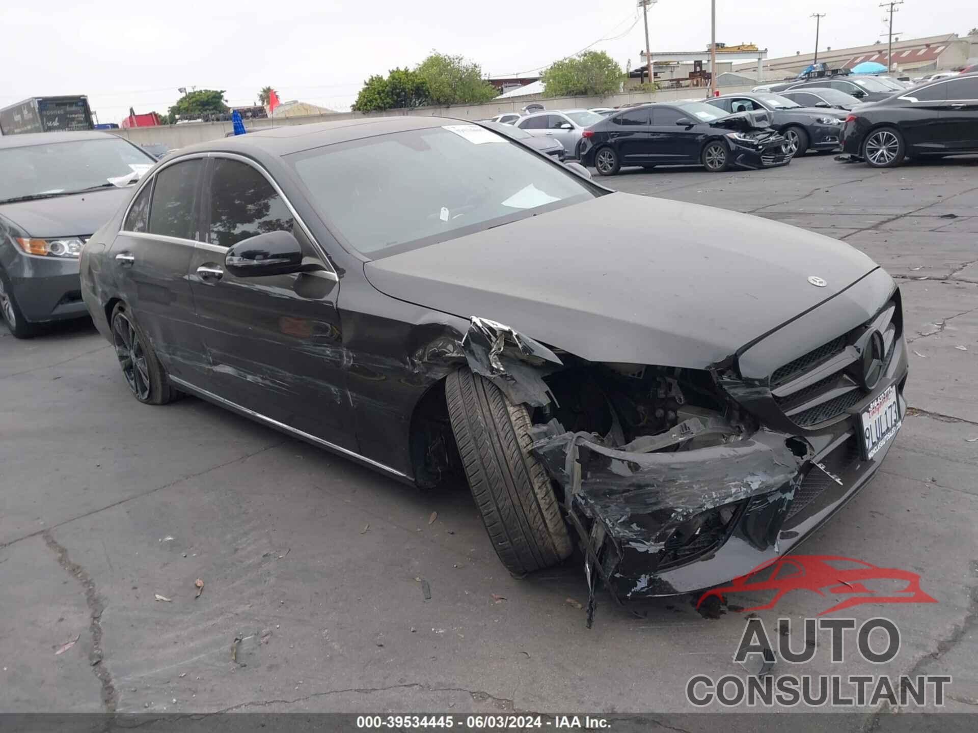 MERCEDES-BENZ C 300 2019 - 55SWF8DB6KU288712