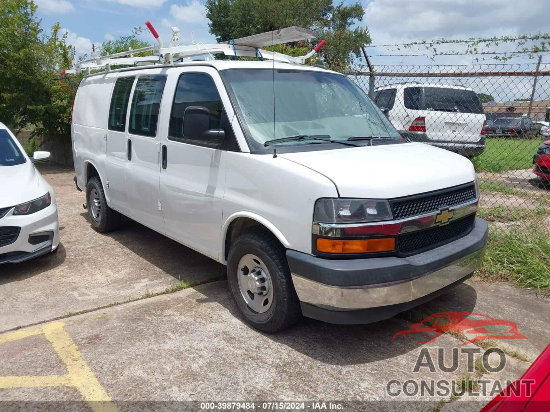 CHEVROLET EXPRESS 2500 2018 - 1GCWGAFGXJ1175917