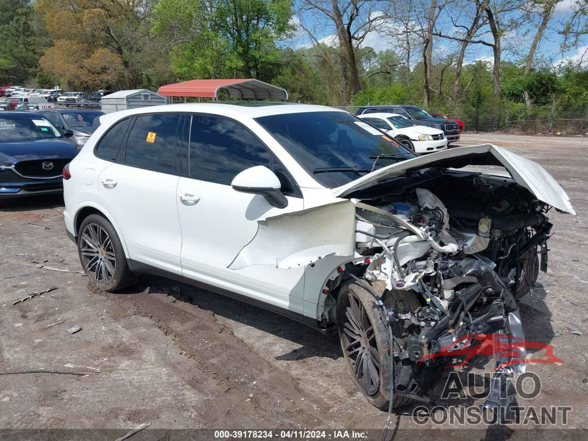 PORSCHE CAYENNE 2017 - WP1AA2A29HKA90941